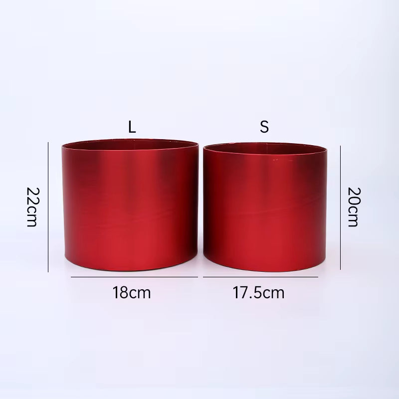High-quality metallic hat boxes for flowers in assorted colors