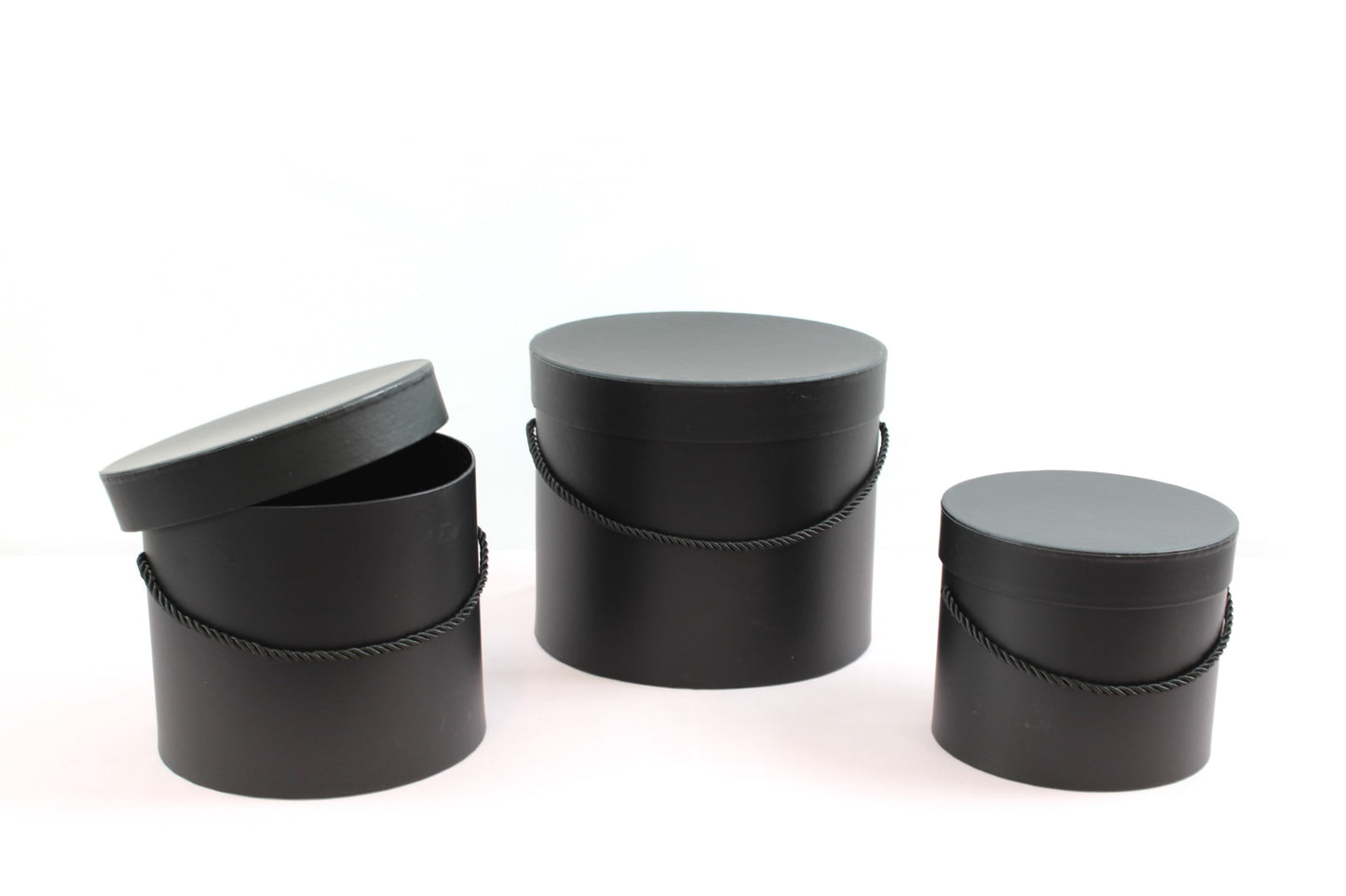 Black Basic Round Flower Hat Box with Lid