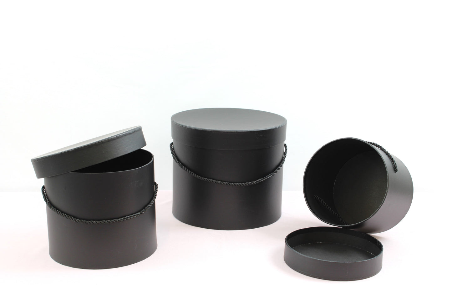 Black Basic Round Flower Hat Box with Lid