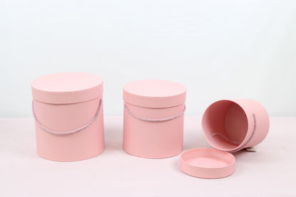 Pink Round Hat Box with Chocolate Strawberries – Stylish gift box and flower box.