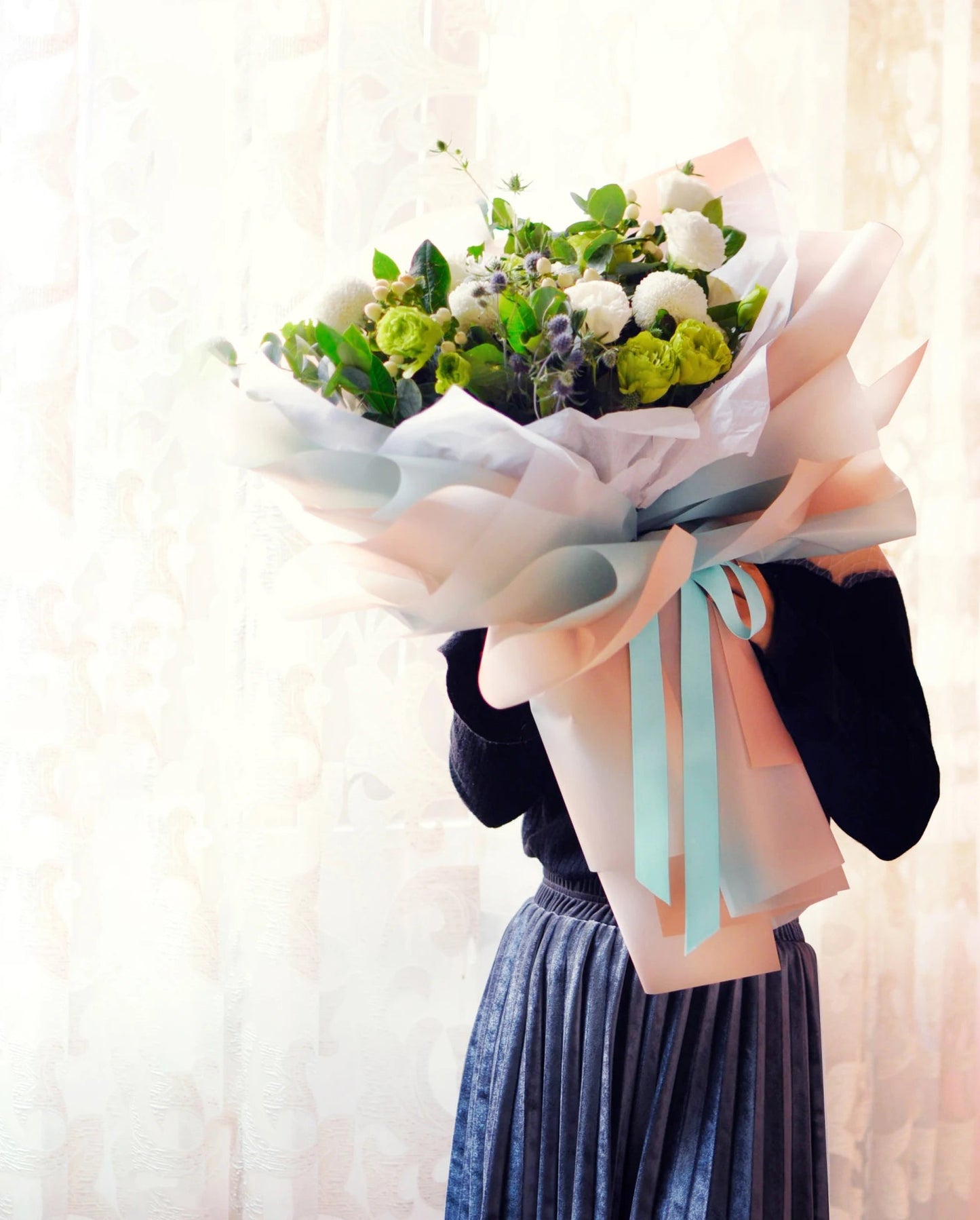 Aurora Gradiant Flower Wrapping Paper (20pcs/bag) - Elegant Supply