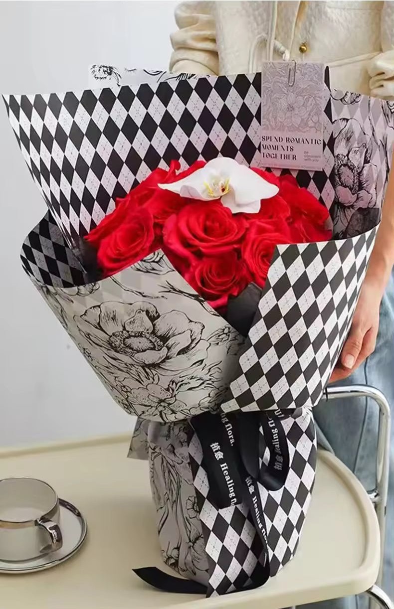 Checked Vintage Flower Wrapping Paper (20pcs/bag) - Elegant Supply