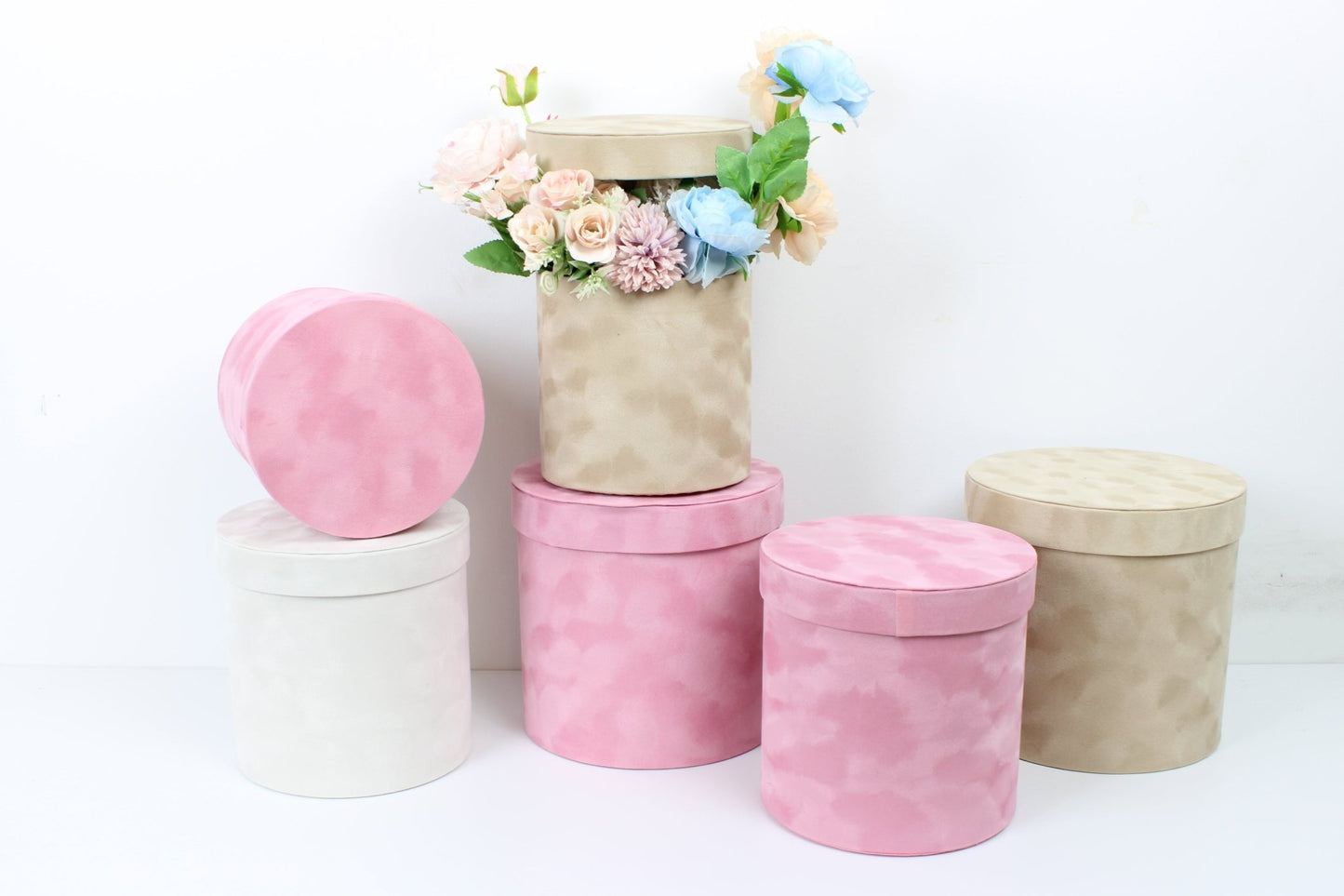 Chic Velvet Round Flower Box with Lid - Elegant Supply