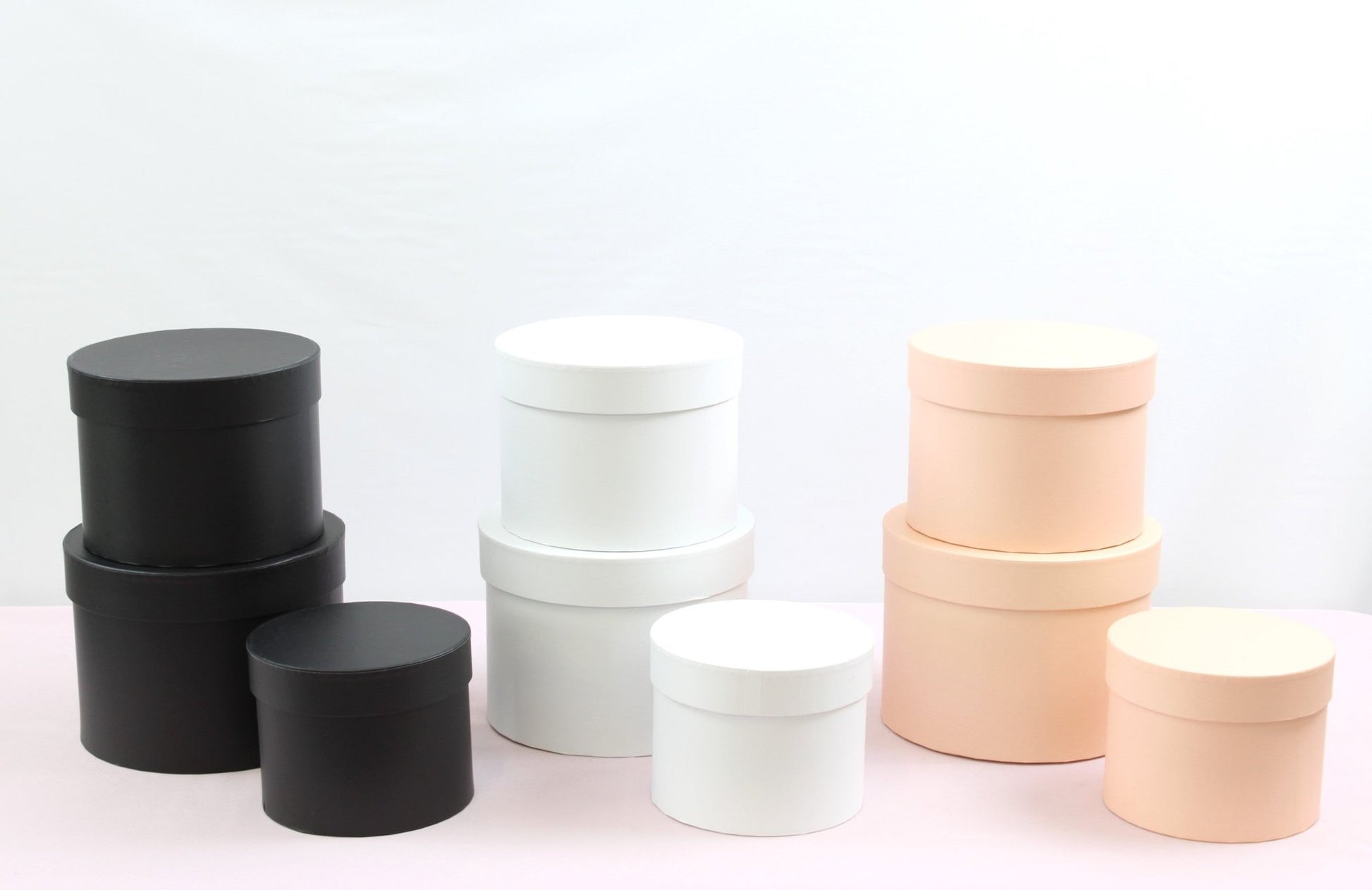 Classic Round Flower Hat Box with Liner Included - Elegant Supply