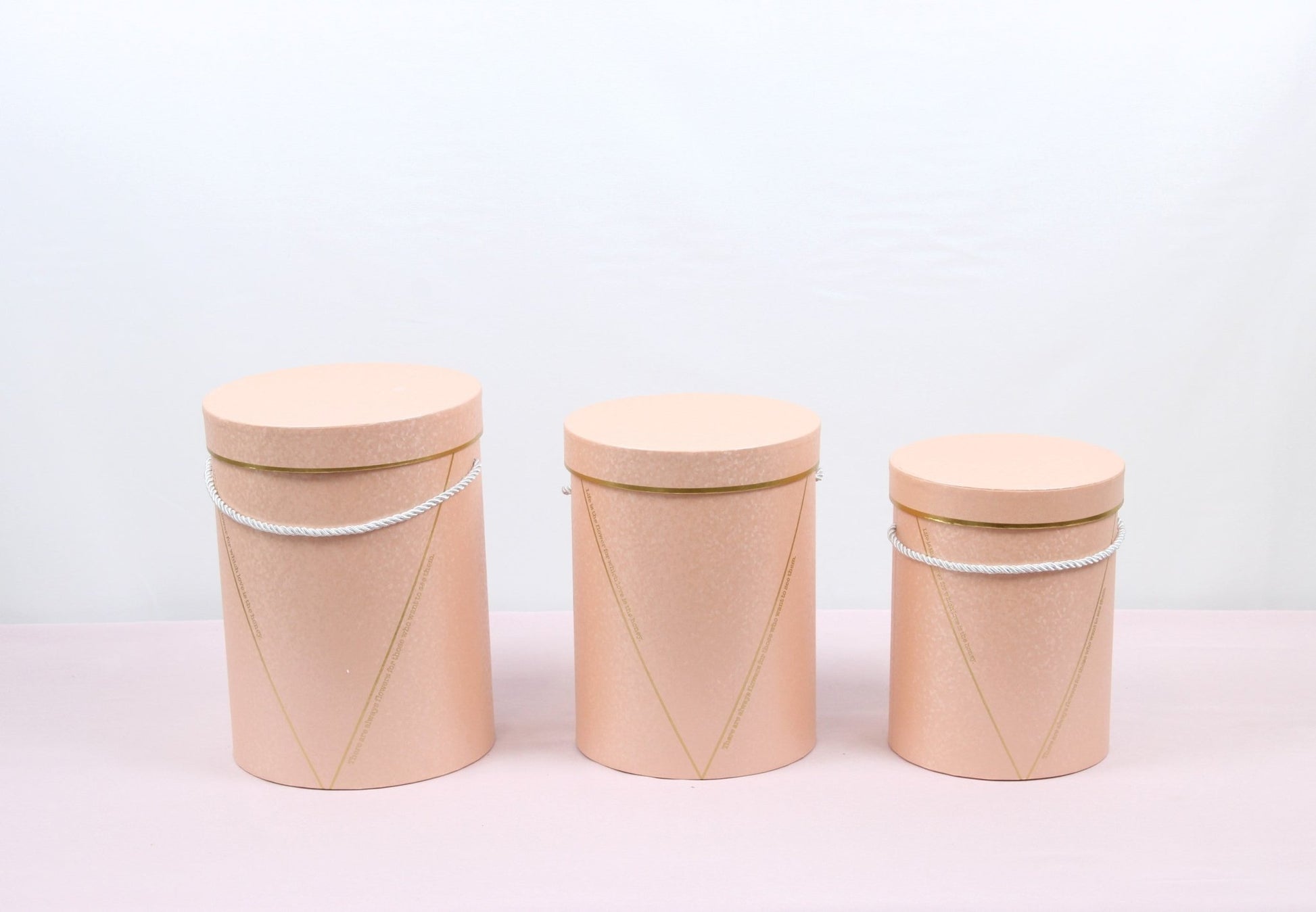 Cute Honey Round Flower Hat Box with Lid - Elegant Supply