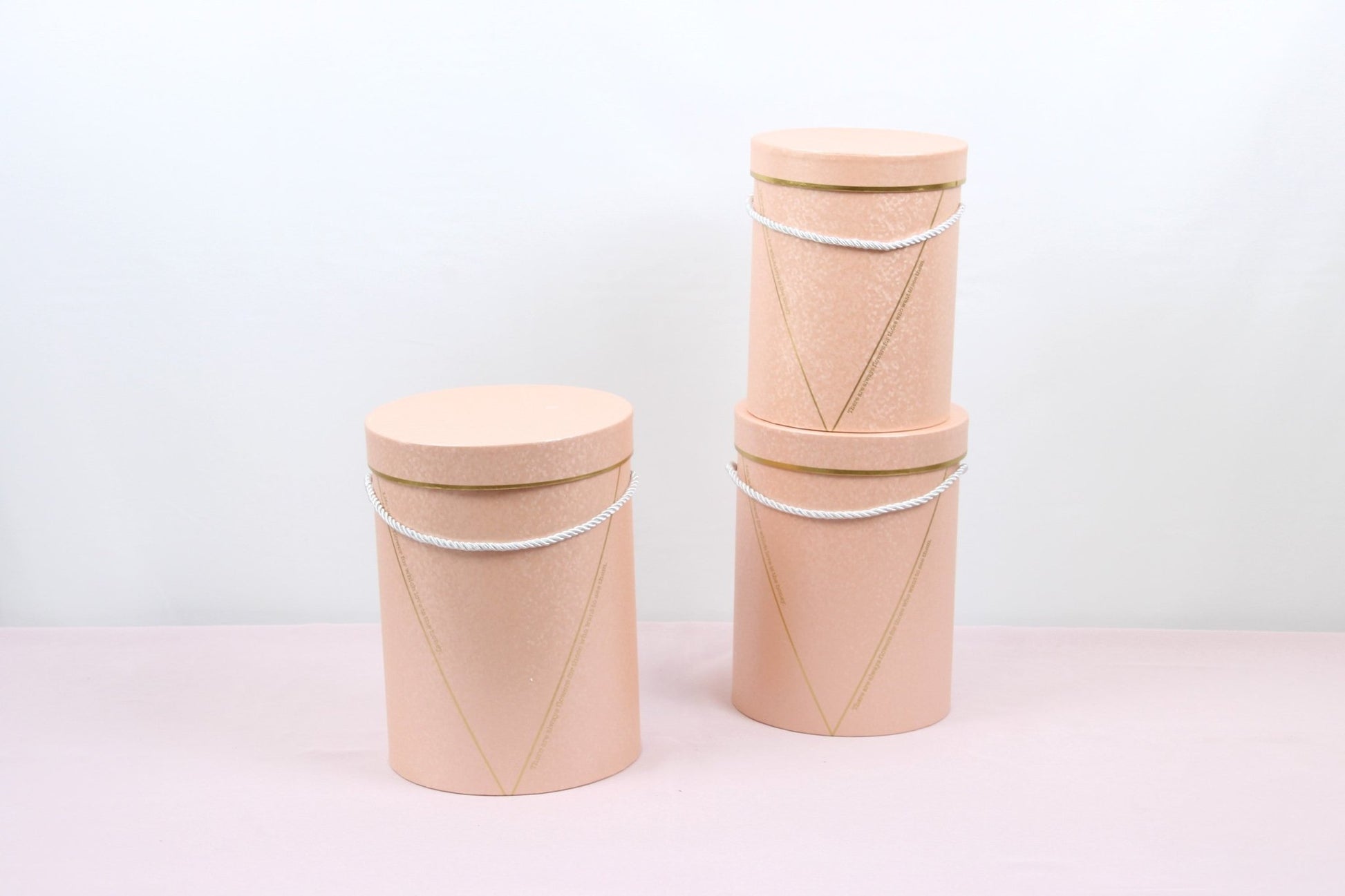 Cute Honey Round Flower Hat Box with Lid - Elegant Supply