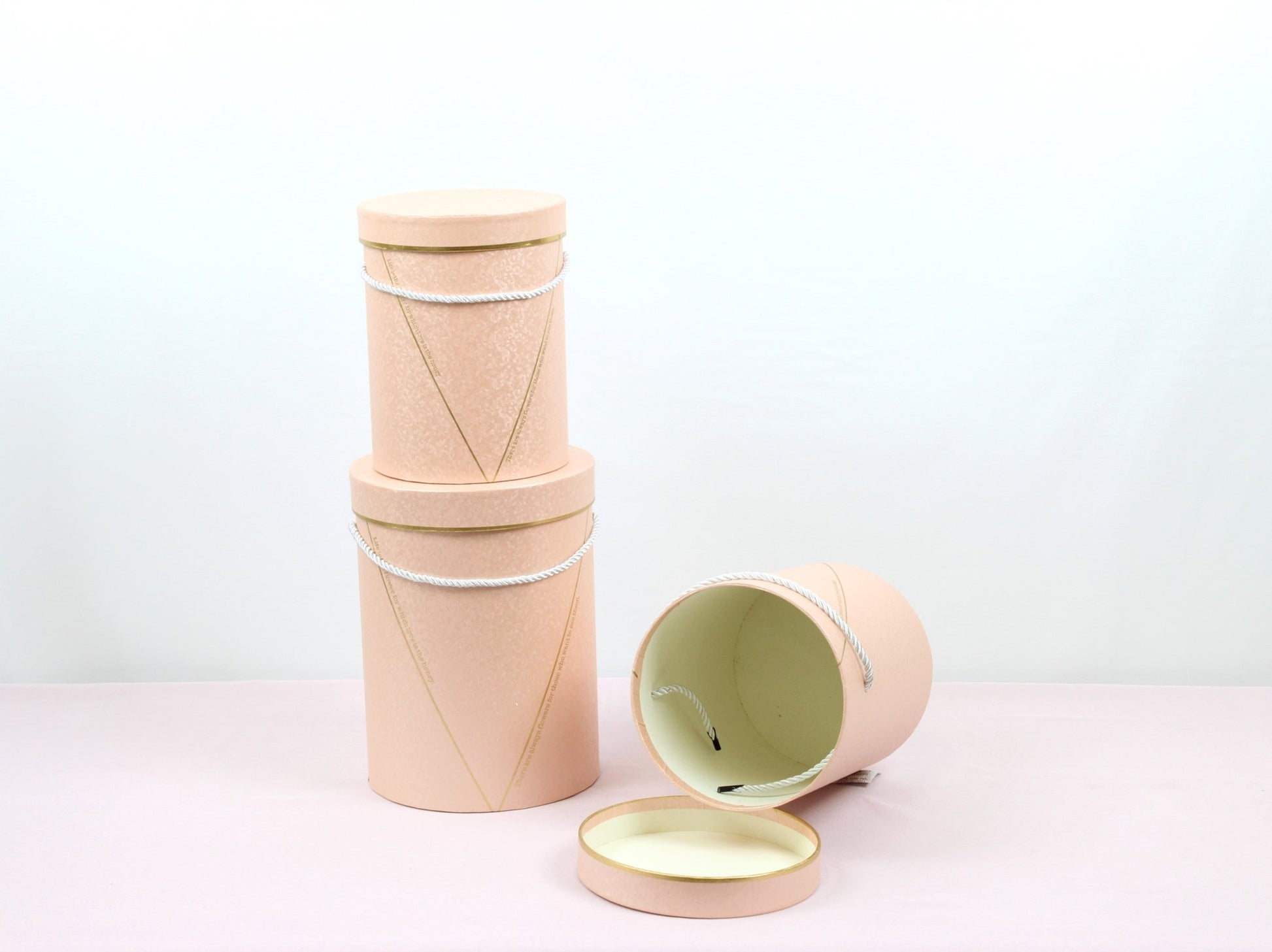 Cute Honey Round Flower Hat Box with Lid - Elegant Supply