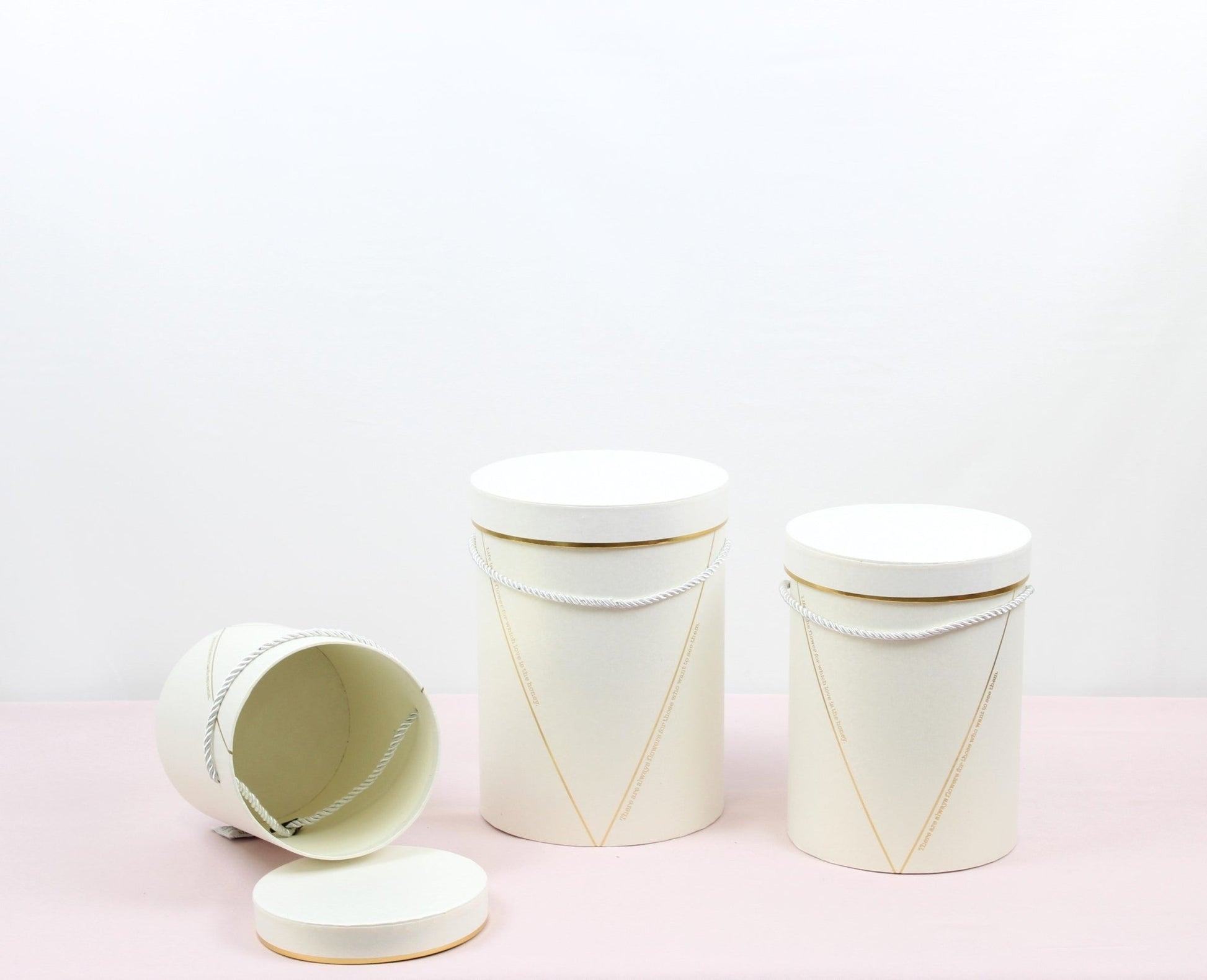 Cute Honey Round Flower Hat Box with Lid - Elegant Supply