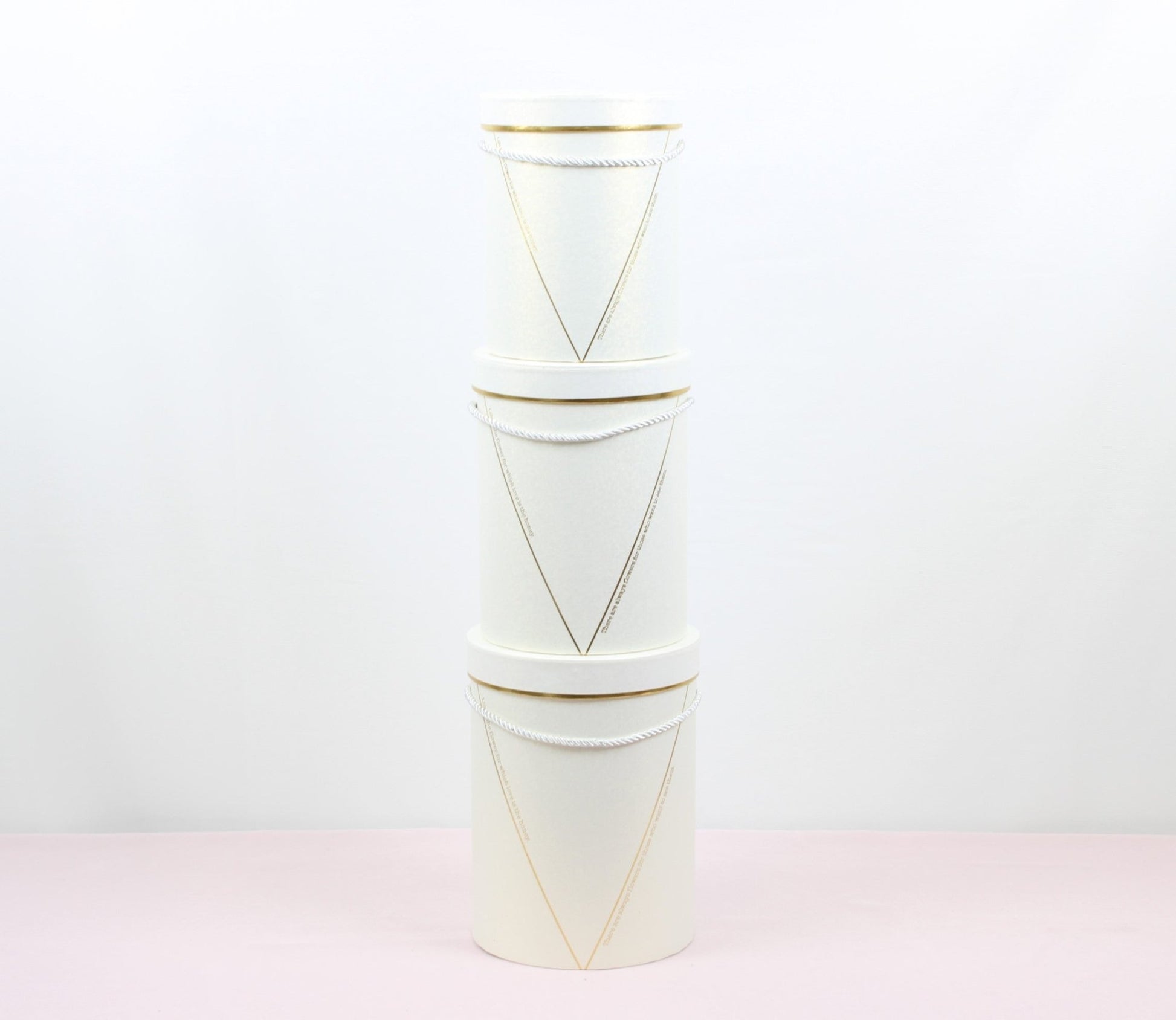 Cute Honey Round Flower Hat Box with Lid - Elegant Supply