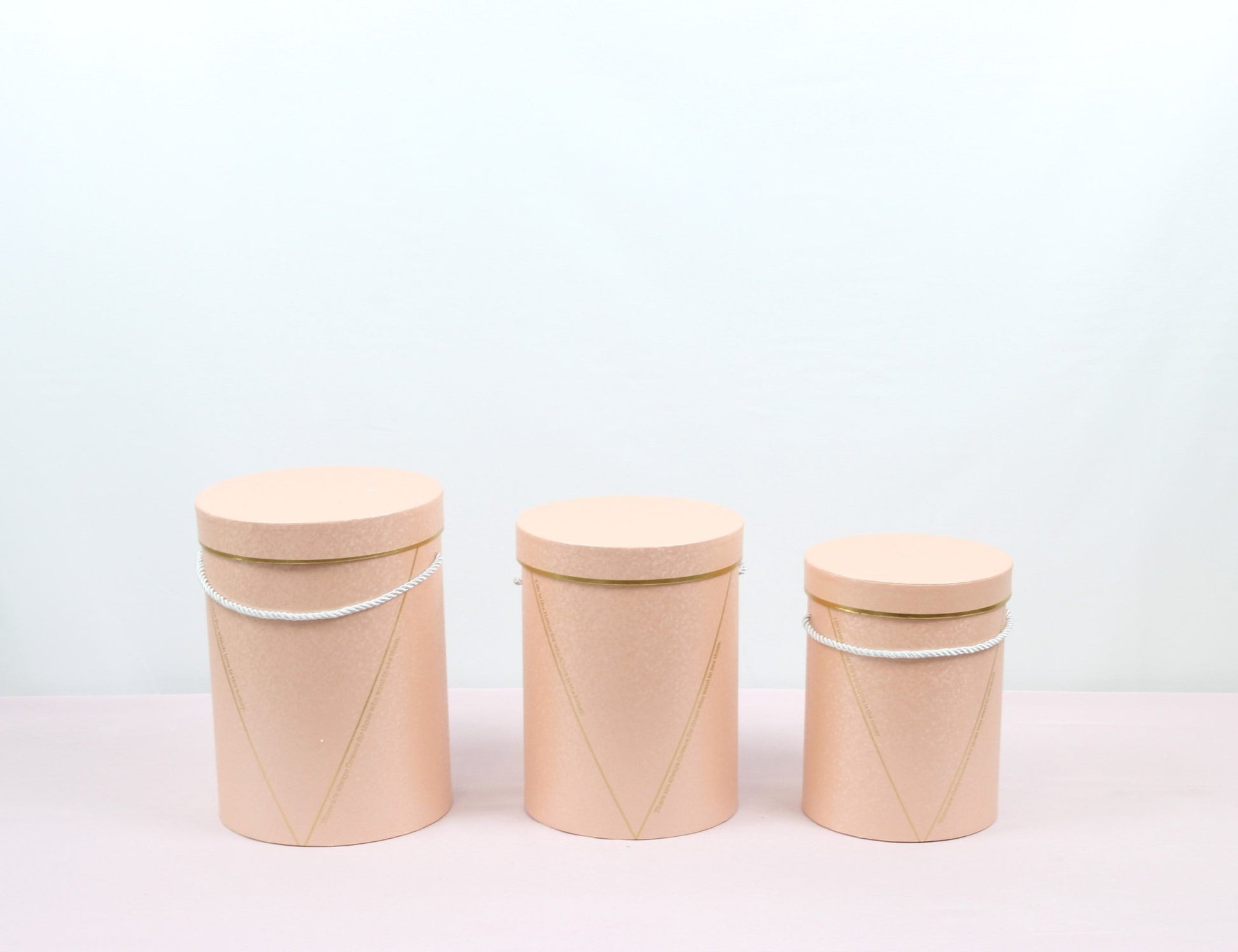 Cute Honey Round Flower Hat Box with Lid - Elegant Supply