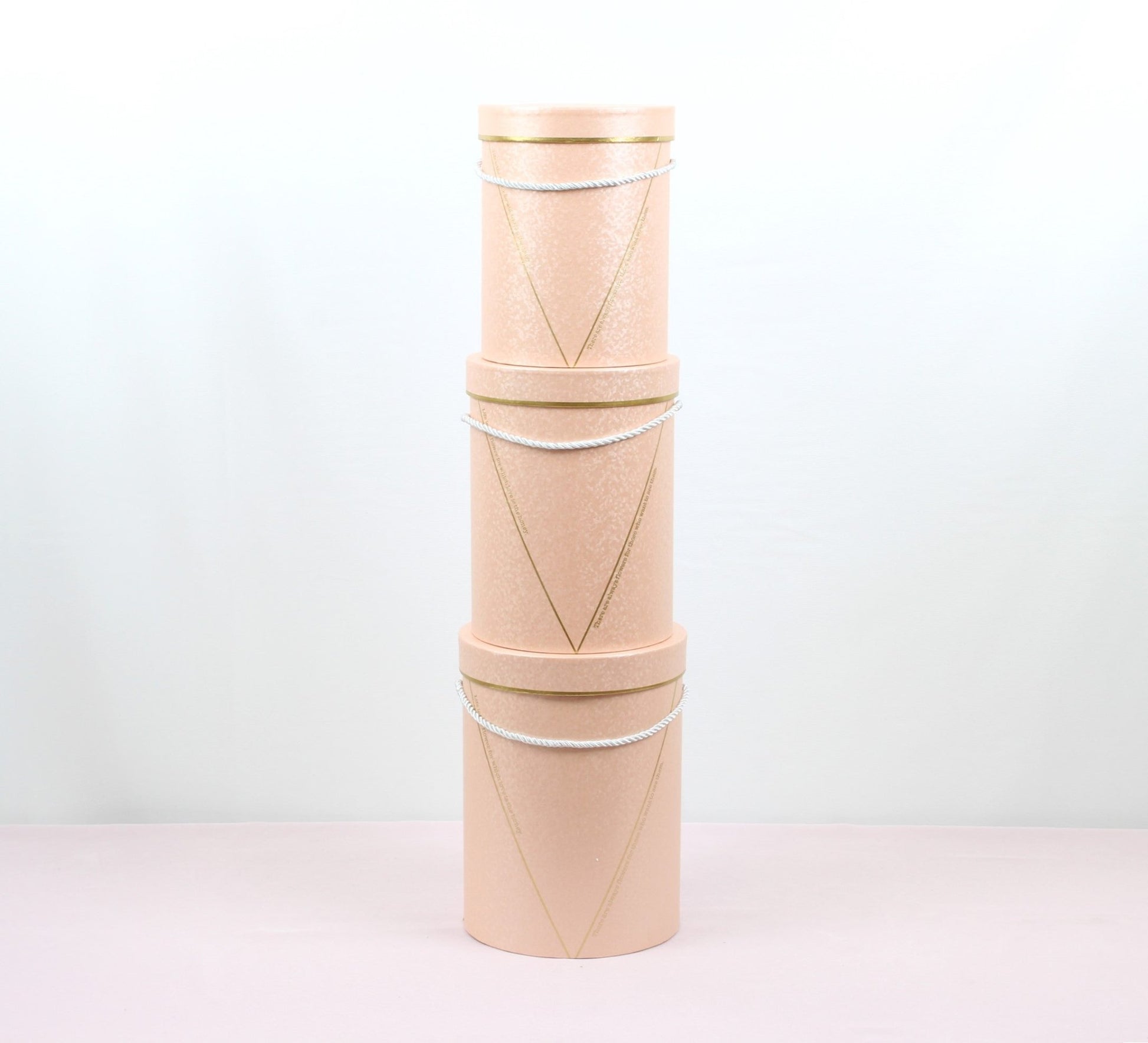 Cute Honey Round Flower Hat Box with Lid - Elegant Supply