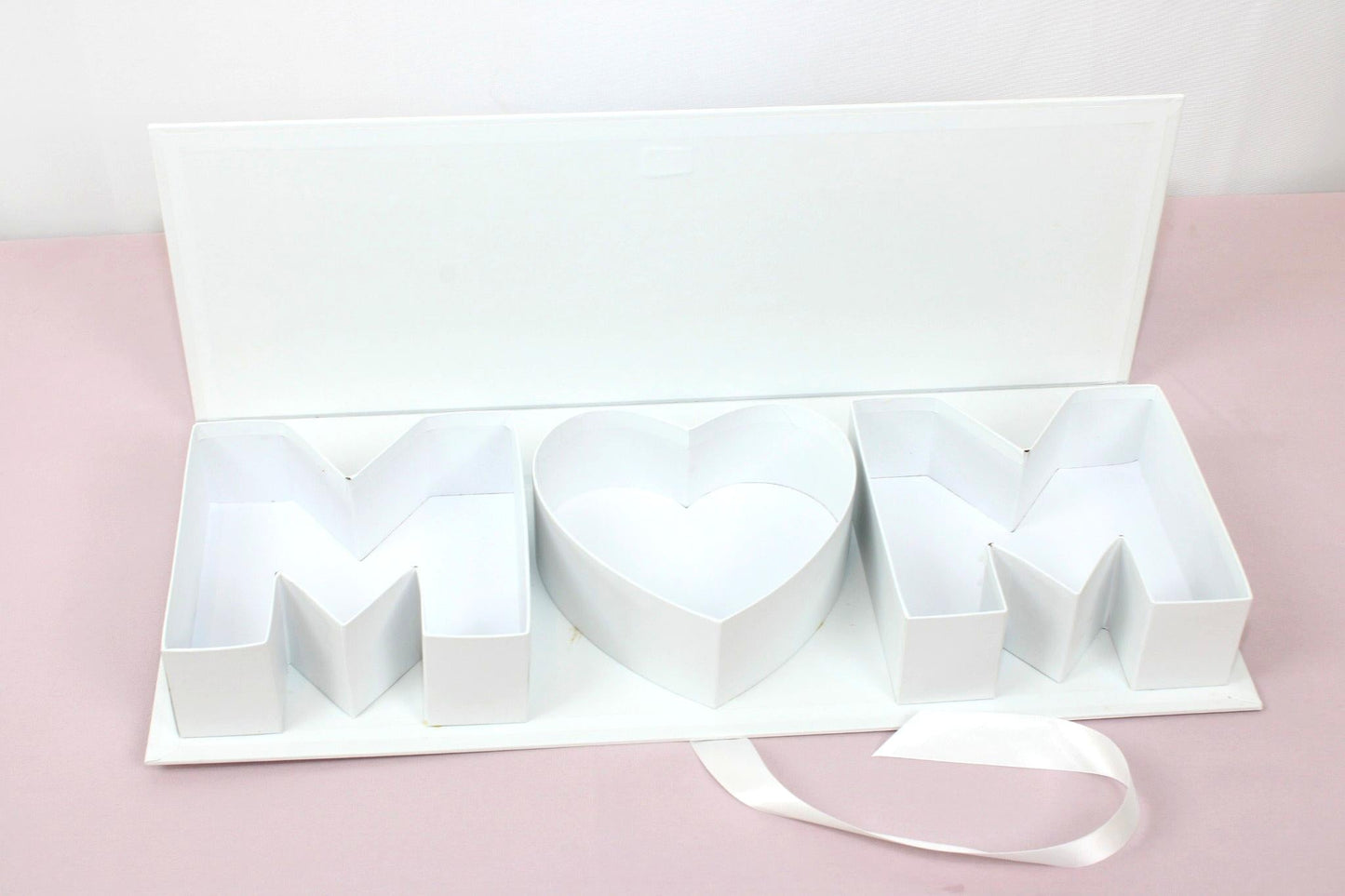 Fillable MOM Letters Flower Gift Box - Elegant Supply