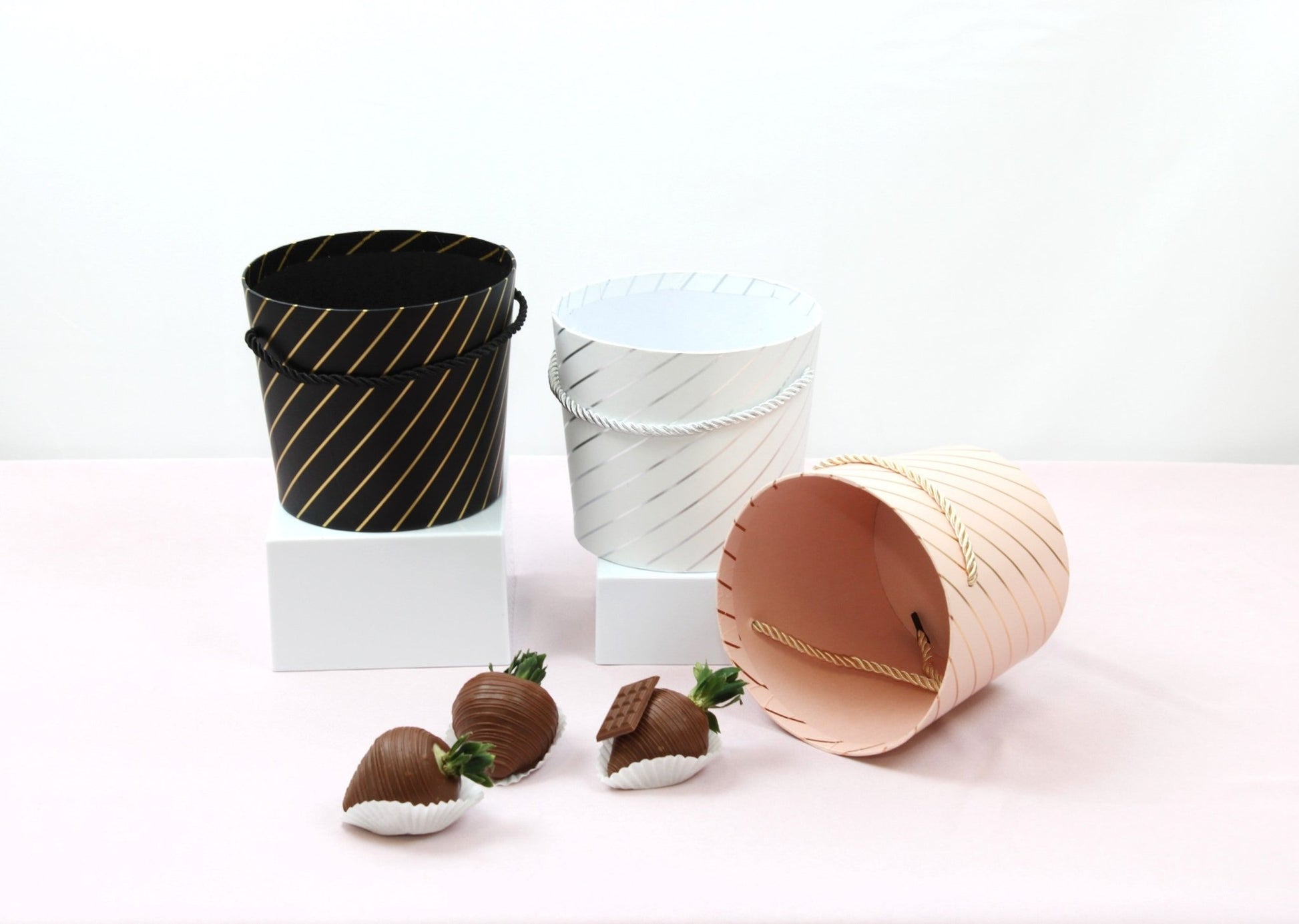 Gold Stripe Flower Gift Box Bucket without lid - Elegant Supply