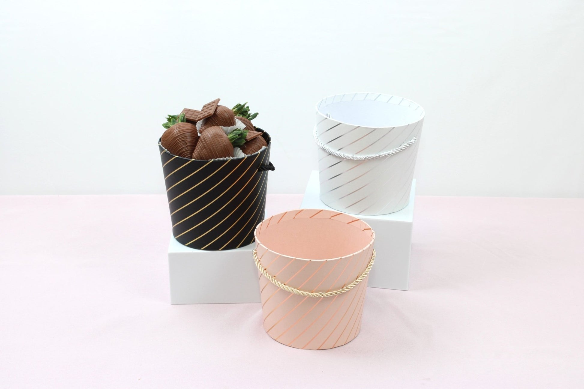 Gold Stripe Flower Gift Box Bucket without lid - Elegant Supply