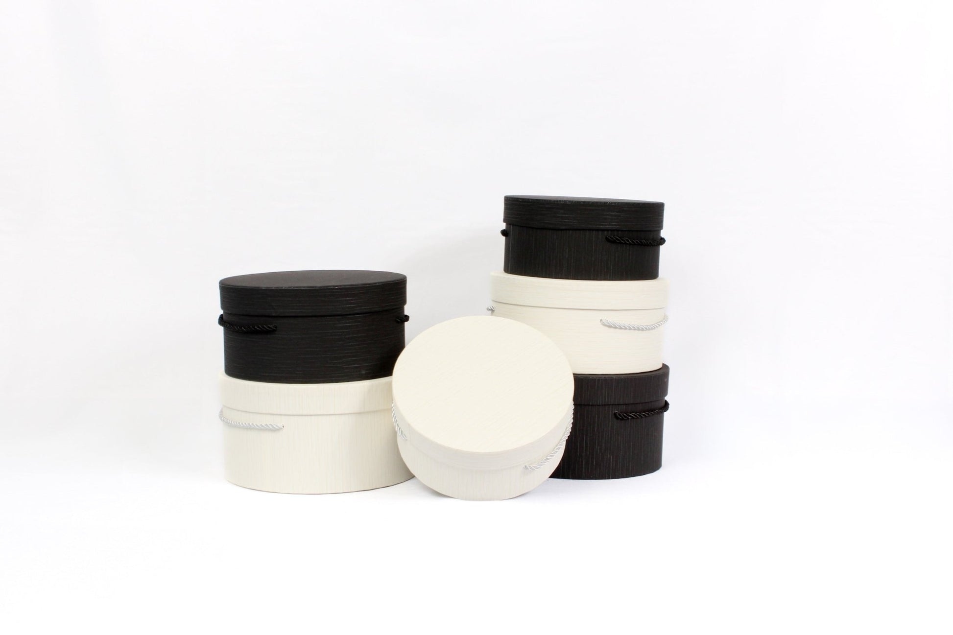 Line Textures Round Box with Handle - Elegant Supply