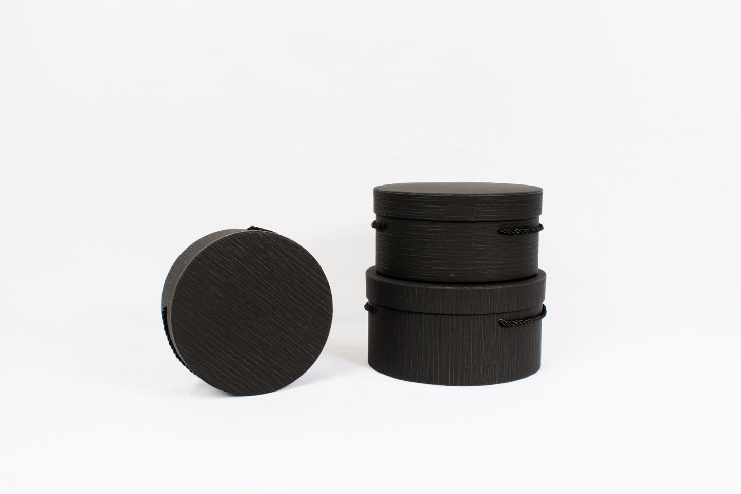 Line Textures Round Box with Handle - Elegant Supply