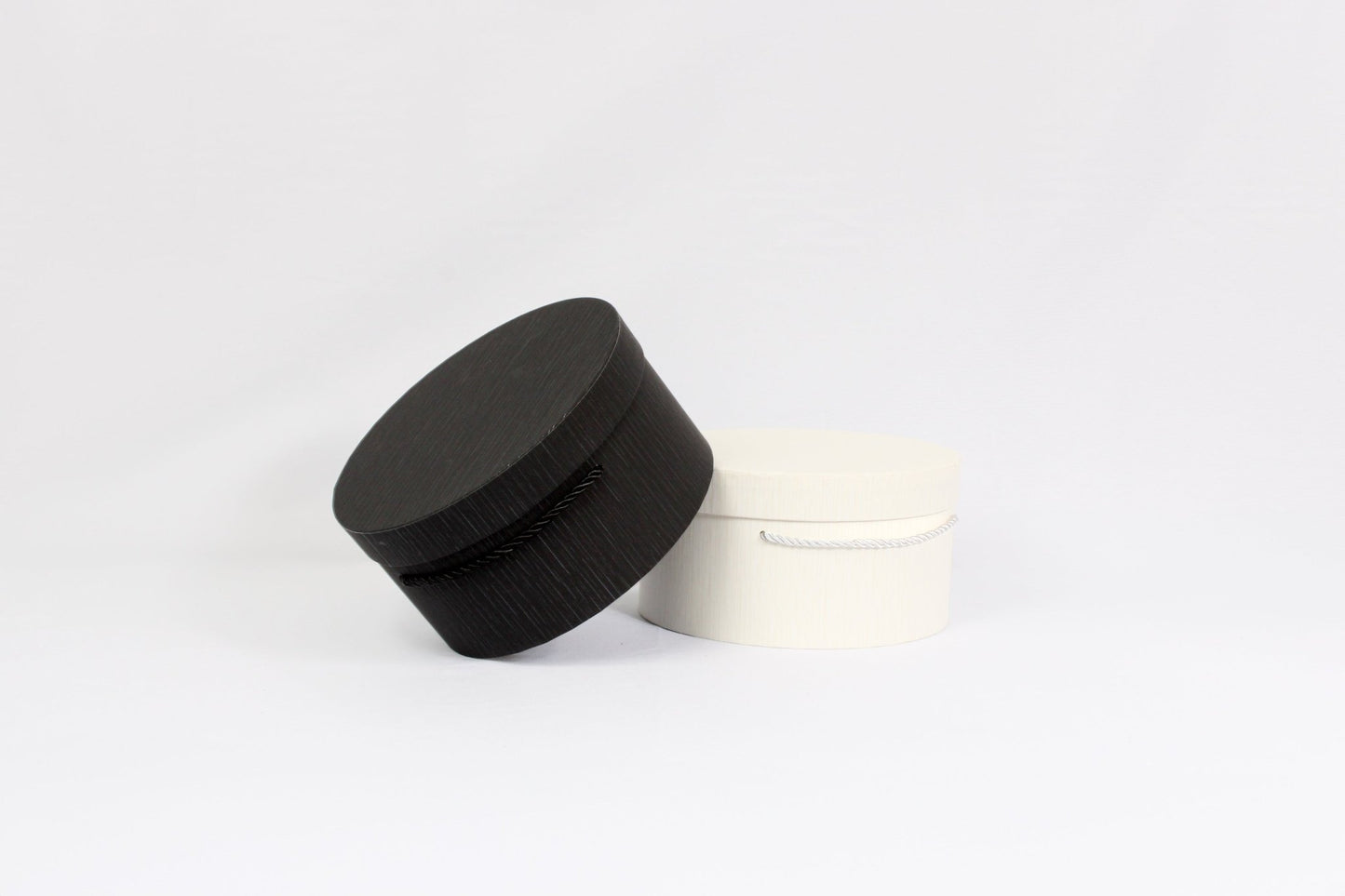 Line Textures Round Box with Handle - Elegant Supply