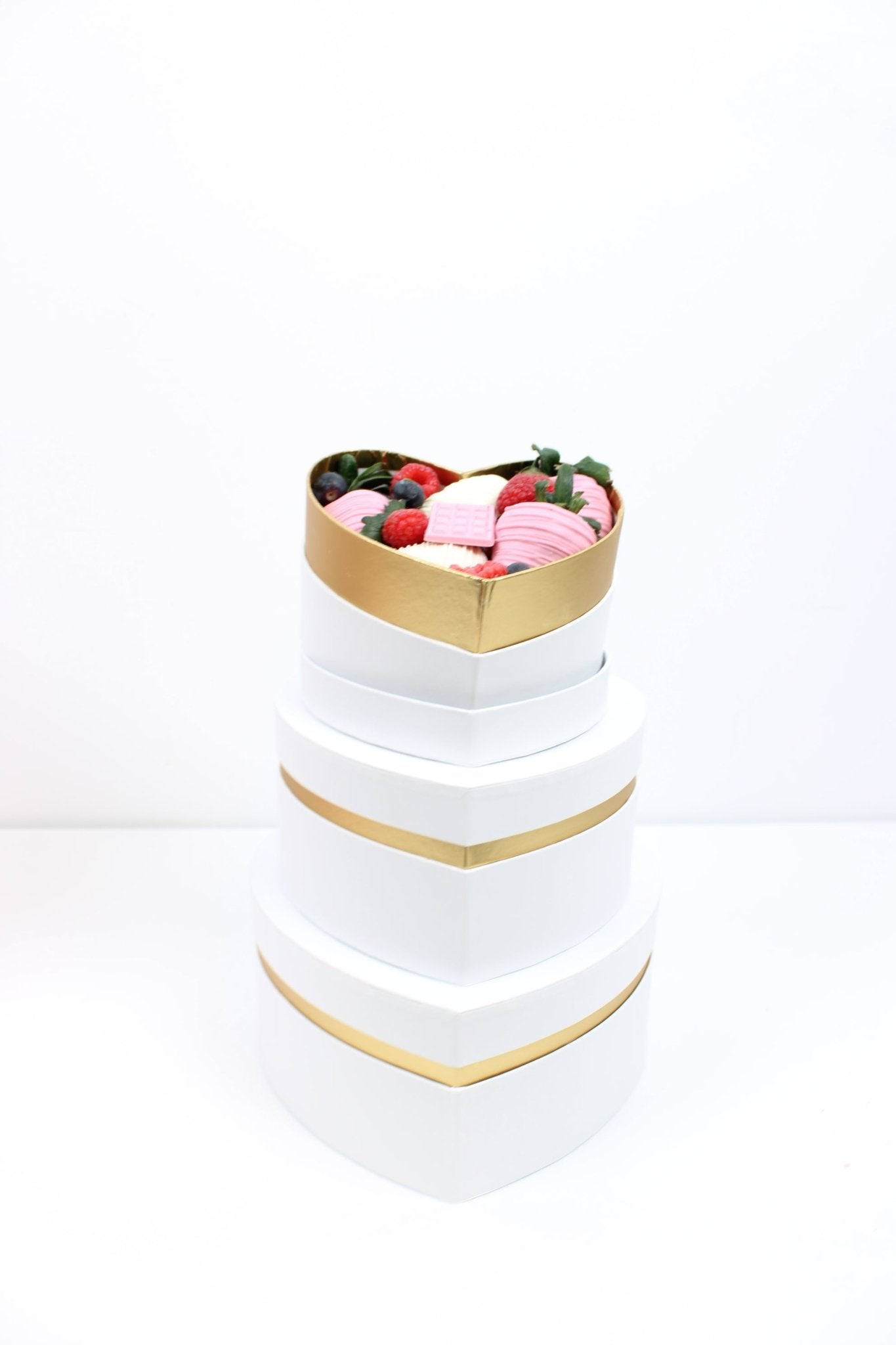 Luxury Gold Heart Flower Box with Lid - Elegant Supply