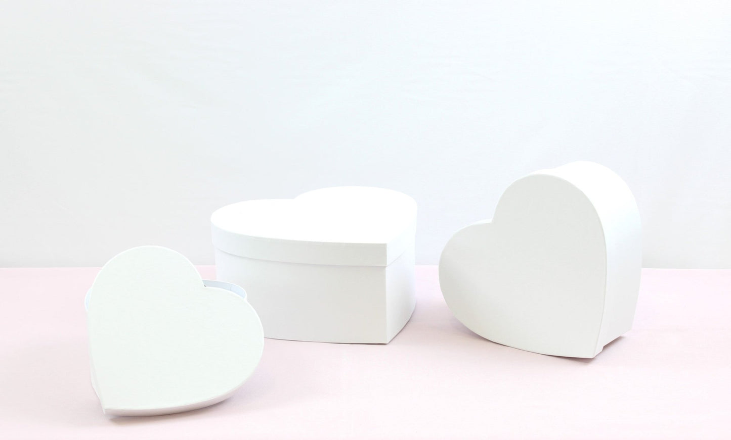 Minimalist Solid Color Heart Flower Gift Box - Elegant Supply