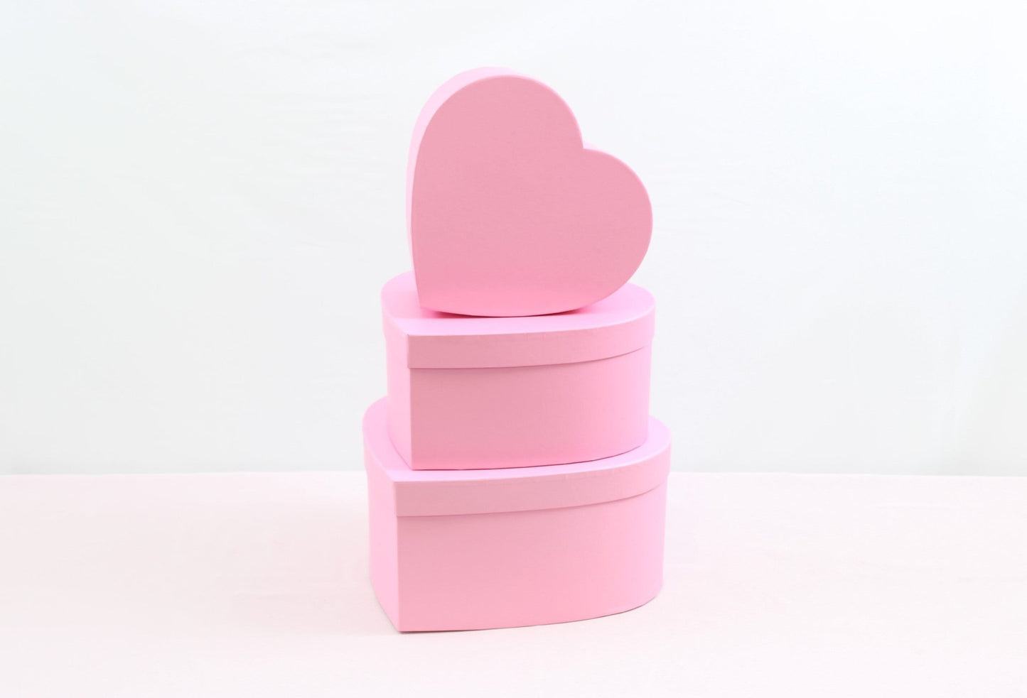 Minimalist Solid Color Heart Flower Gift Box - Elegant Supply