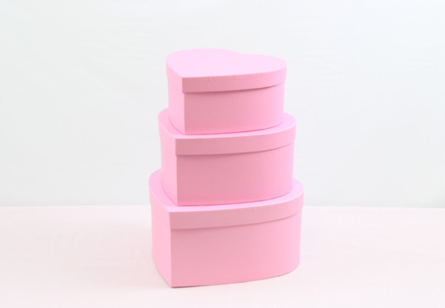 Minimalist Solid Color Heart Flower Gift Box - Elegant Supply