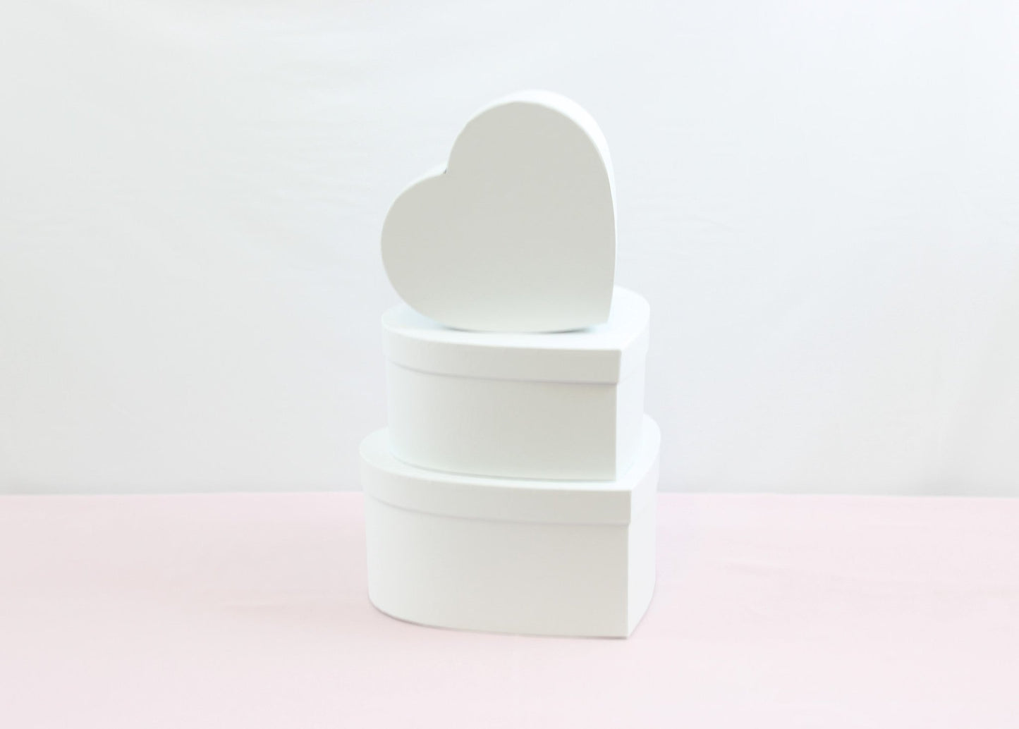 Minimalist Solid Color Heart Flower Gift Box - Elegant Supply