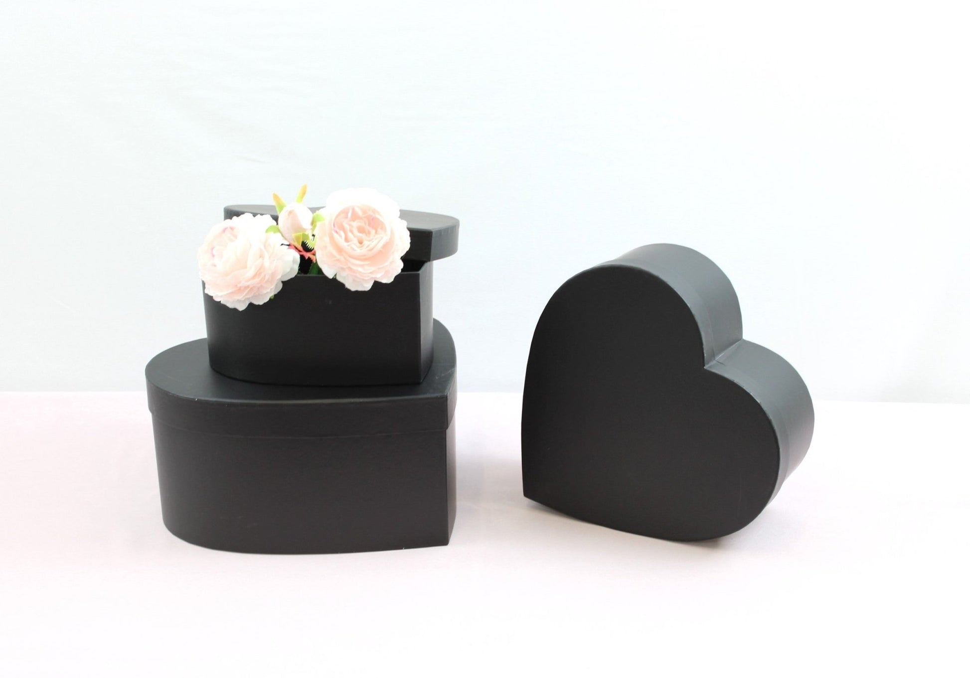 Minimalist Solid Color Heart Flower Gift Box - Elegant Supply