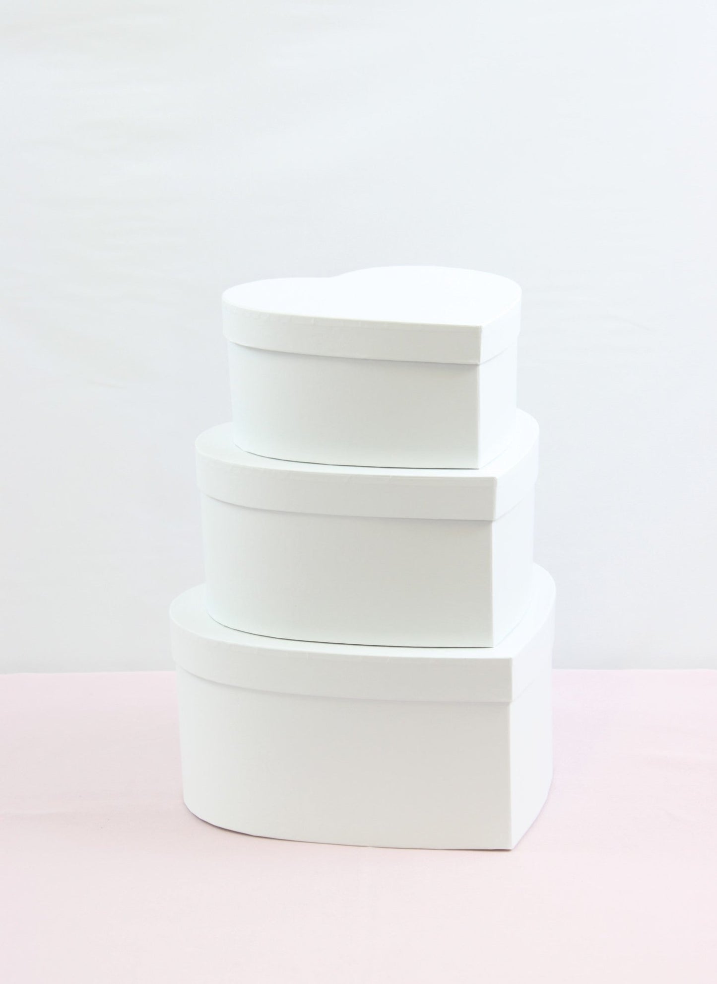 Minimalist Solid Color Heart Flower Gift Box - Elegant Supply