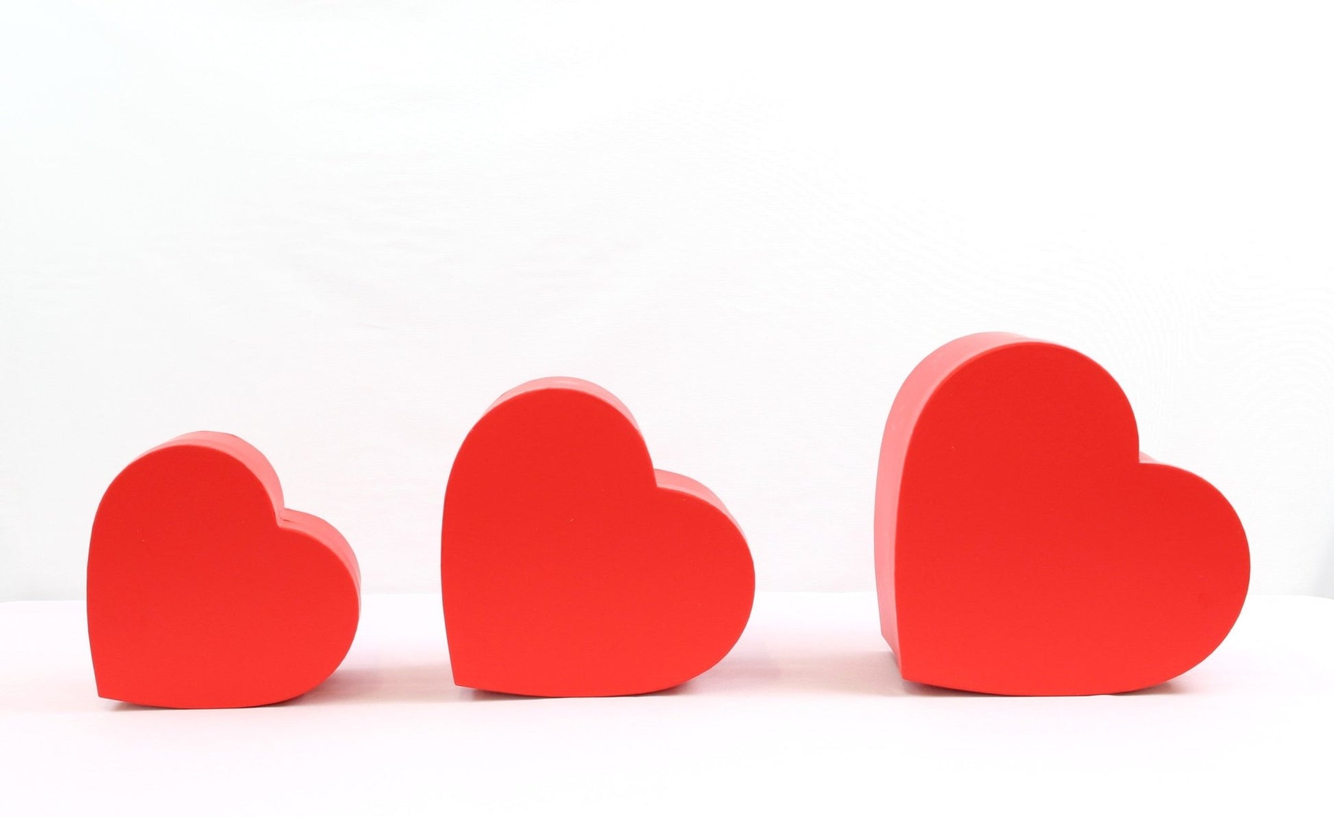 Minimalist Solid Color Heart Flower Gift Box - Elegant Supply