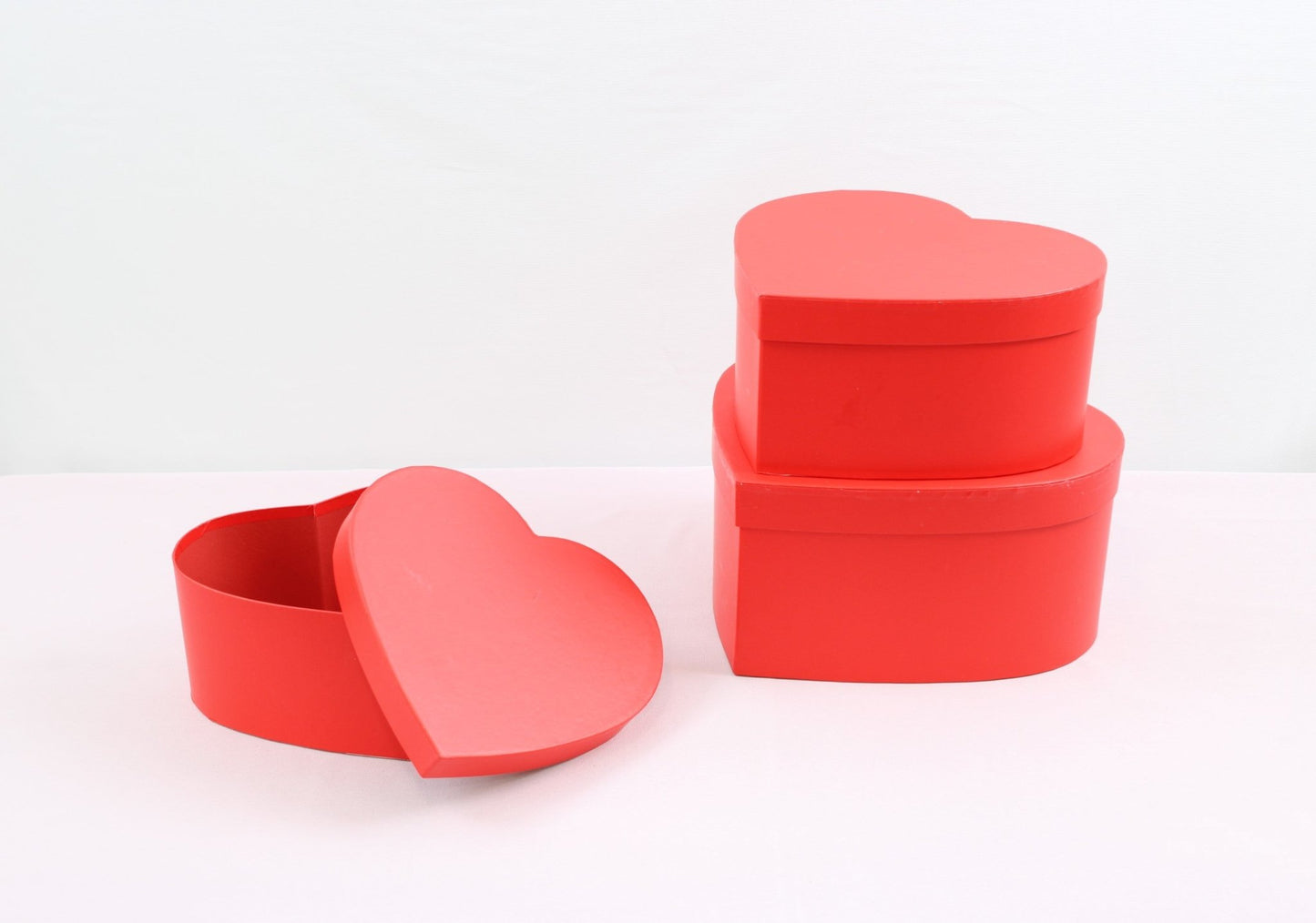 Minimalist Solid Color Heart Flower Gift Box - Elegant Supply