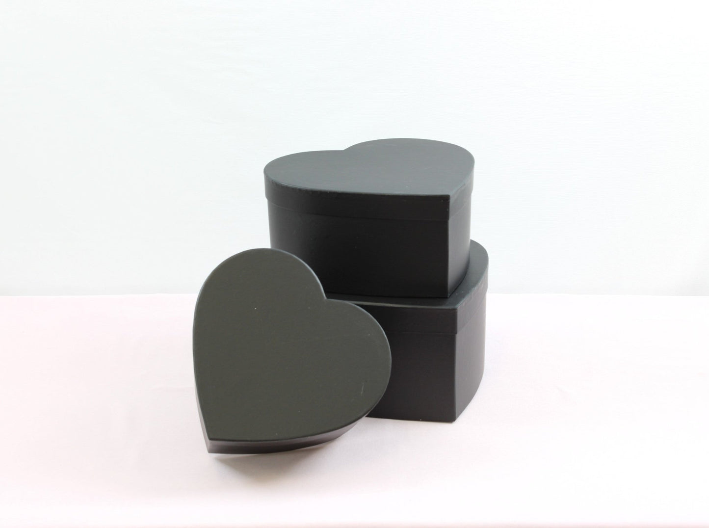Minimalist Solid Color Heart Flower Gift Box - Elegant Supply