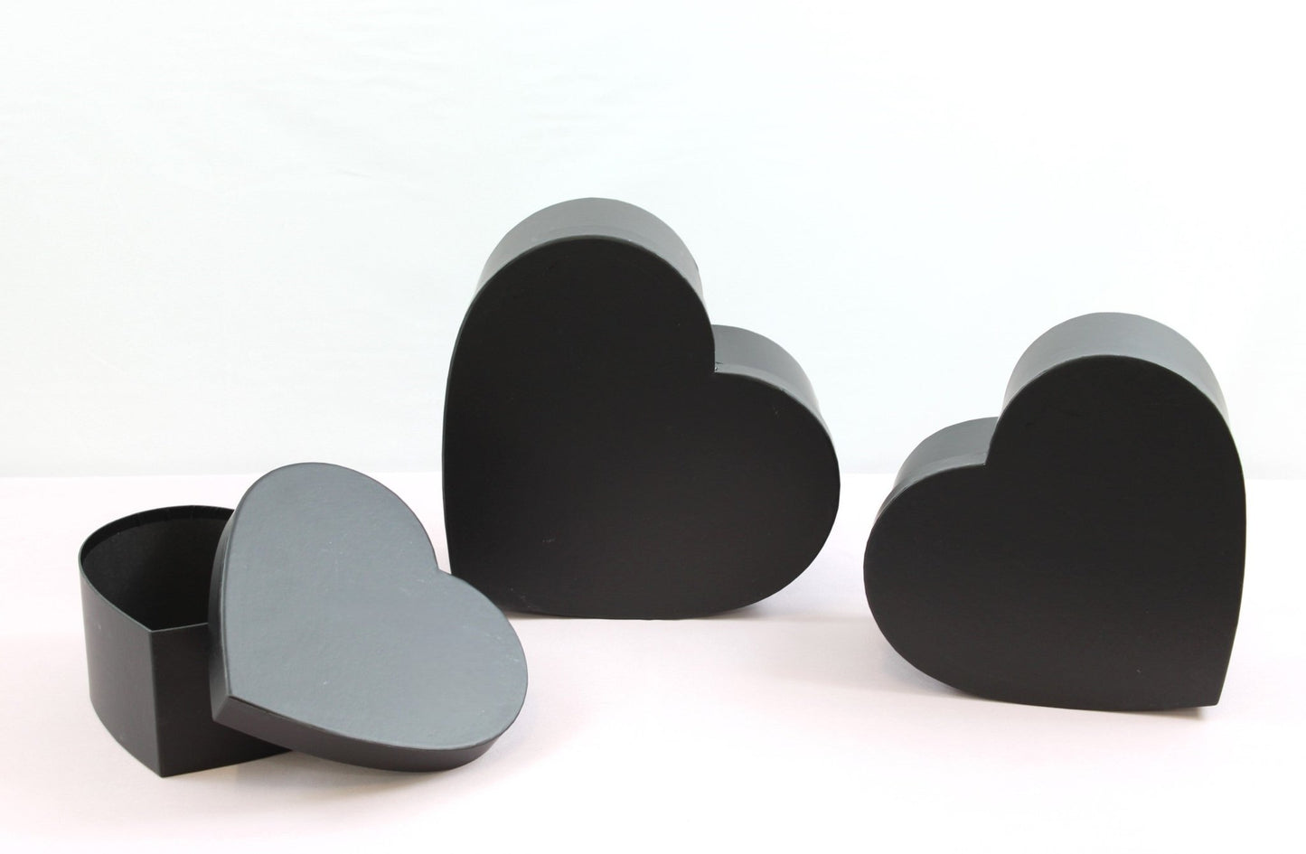 Minimalist Solid Color Heart Flower Gift Box - Elegant Supply