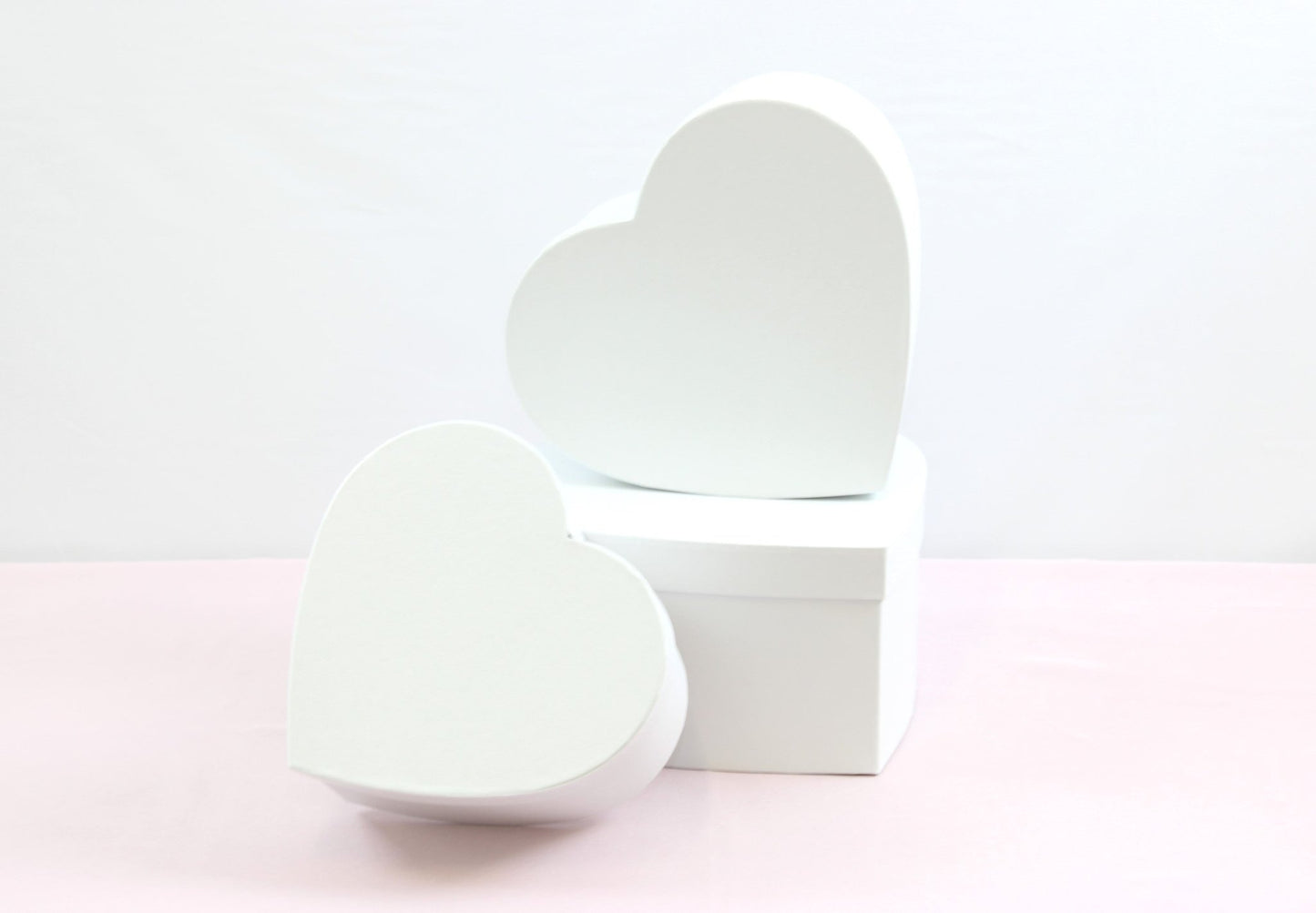 Minimalist Solid Color Heart Flower Gift Box - Elegant Supply