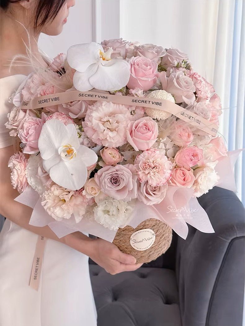 Plastic Woven Imitation Flower Basket / Bucket - Elegant Supply