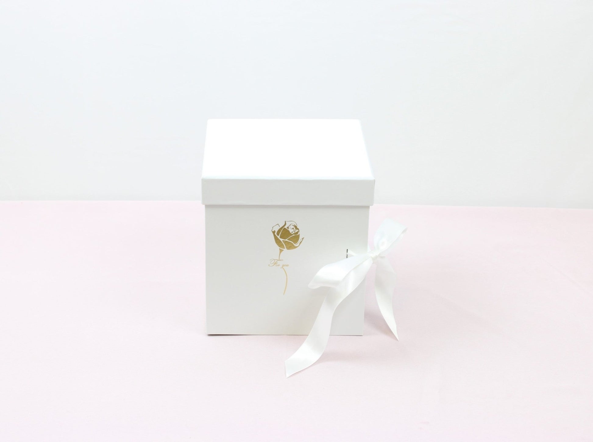 Rotating Monogram I Love You Flower Gift Box - Elegant Supply