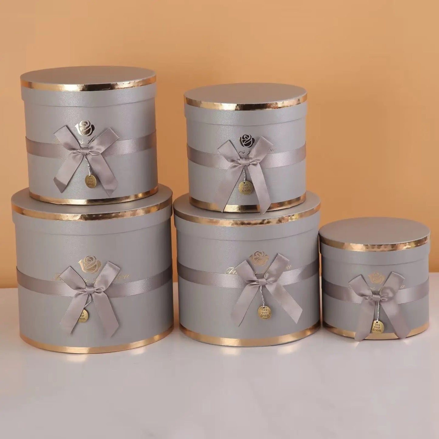 Round Flower Gift Box with Bow and Medaillon - Elegant Supply