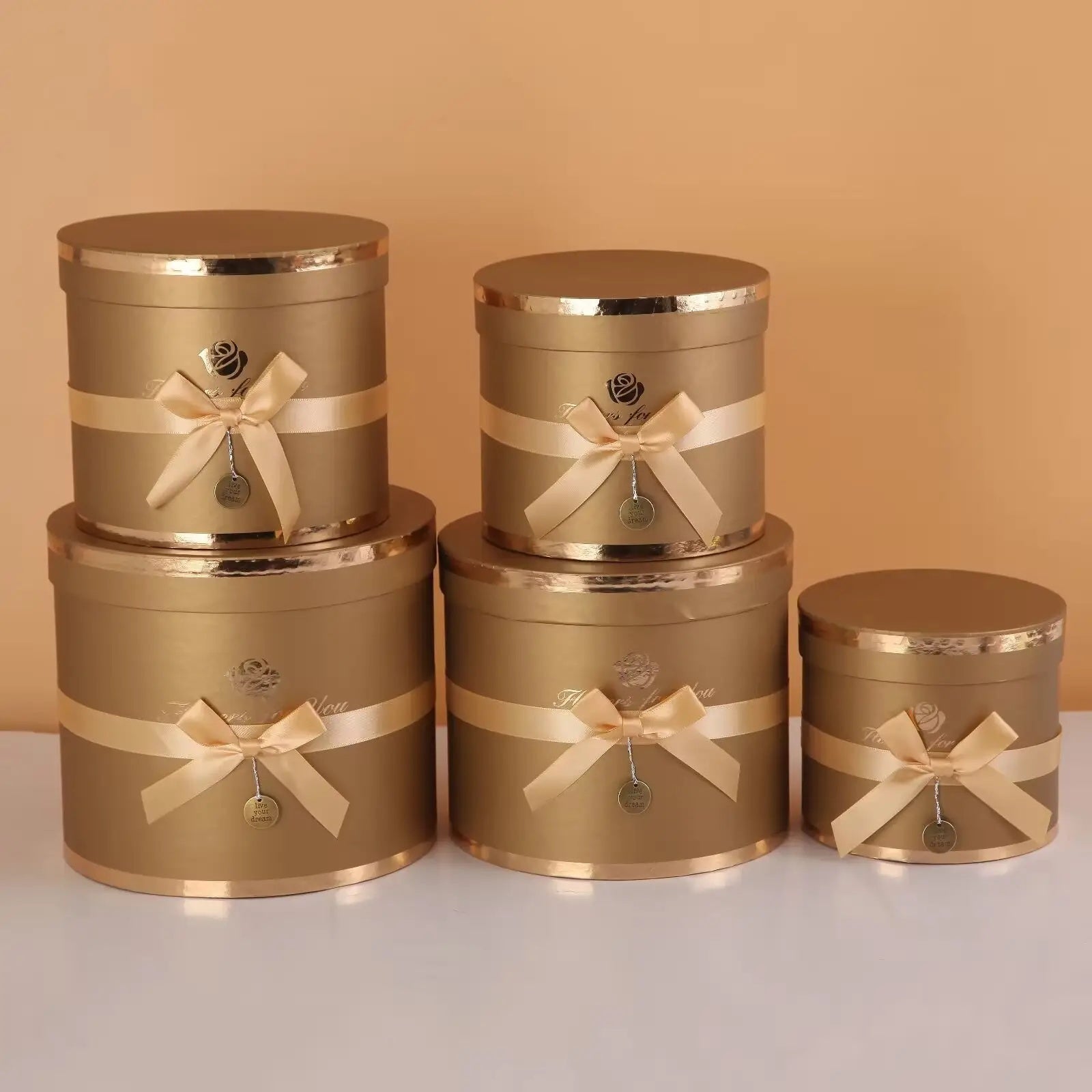 Round Flower Gift Box with Bow and Medaillon - Elegant Supply