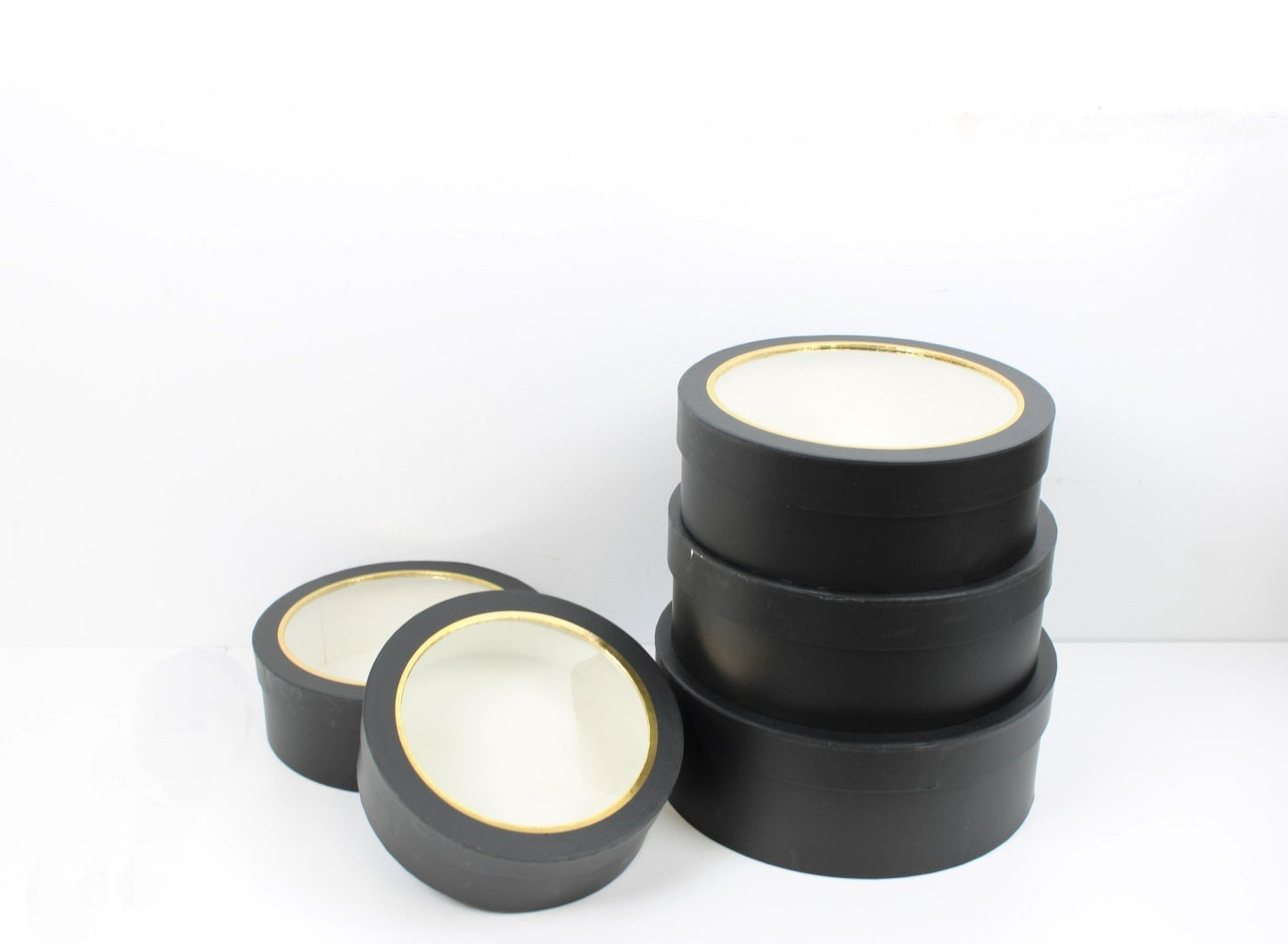 Round Flower Gift Box with clear lid - Elegant Supply