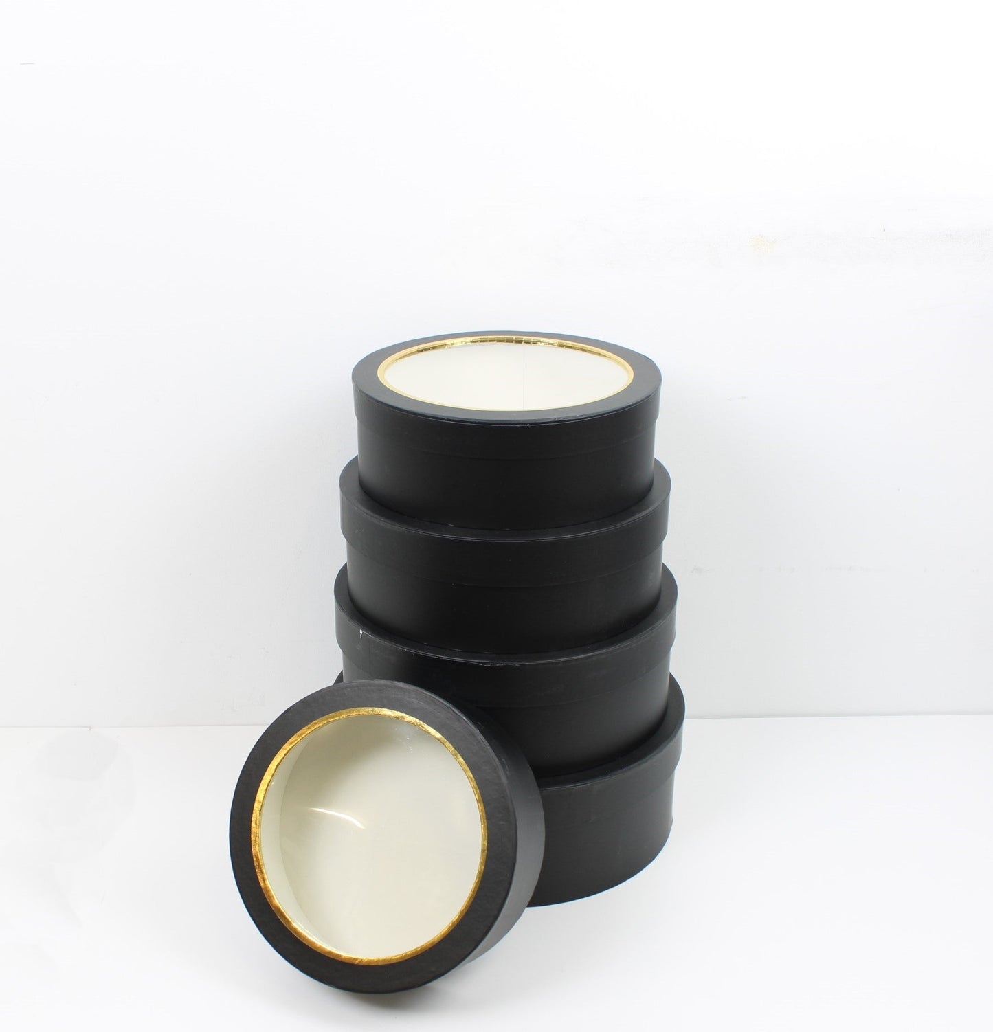 Round Flower Gift Box with clear lid - Elegant Supply