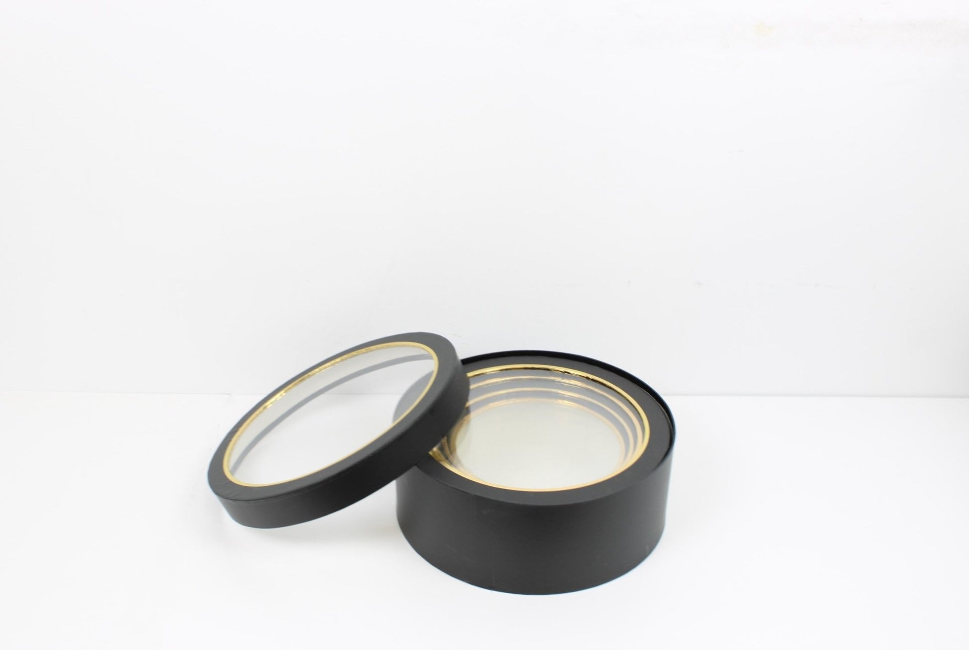 Round Flower Gift Box with clear lid - Elegant Supply