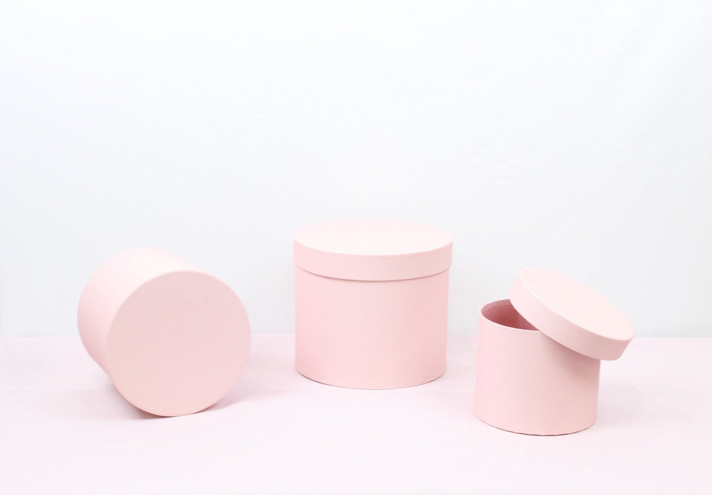 Shiny Round Flower Hat Box with Lid - Elegant Supply