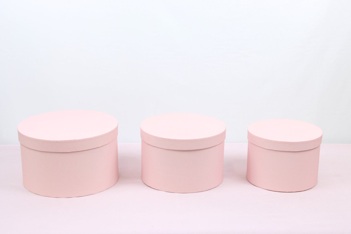 Shiny Shallow Round Flower Hat Box with Lid - Various Colors and Sizes - For Preserved Roses / Gift / Chocolate Strawberries Arrangements - Elegant Supply