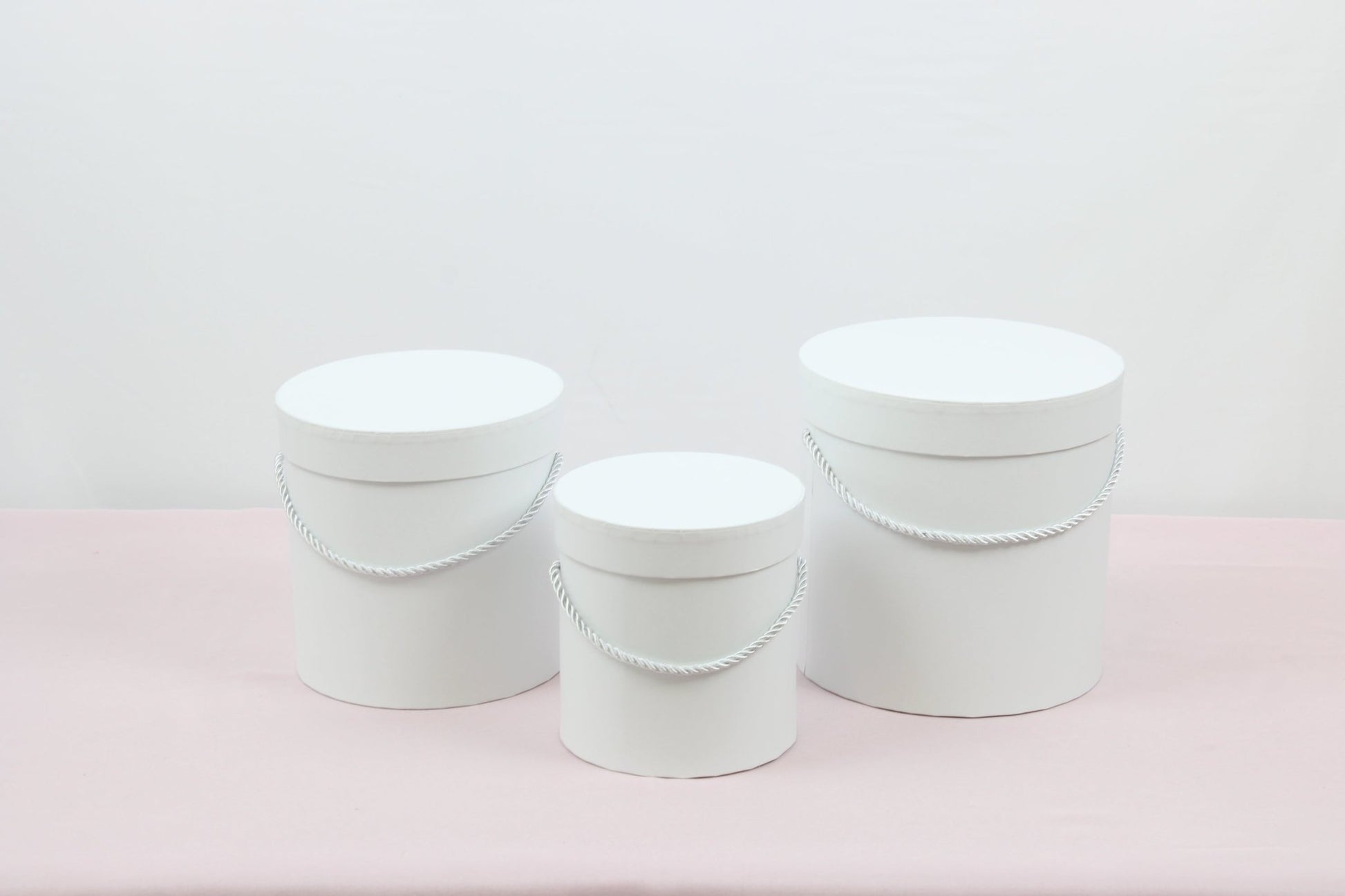 Simple Solid Color Round Hat Flower Box with Lid - Elegant Supply