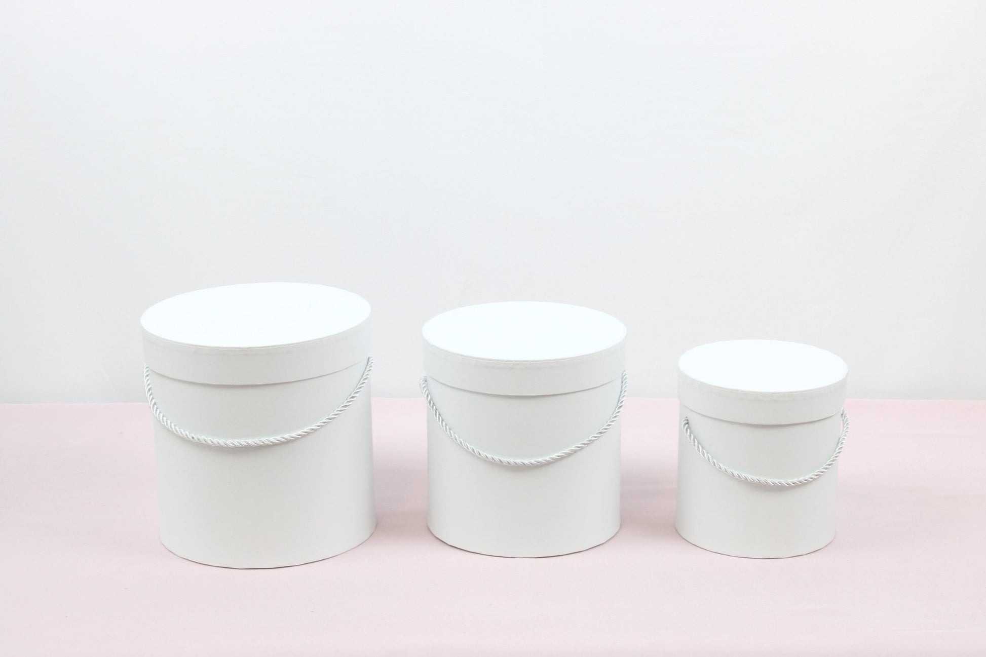 Simple Solid Color Round Hat Flower Box with Lid - Elegant Supply