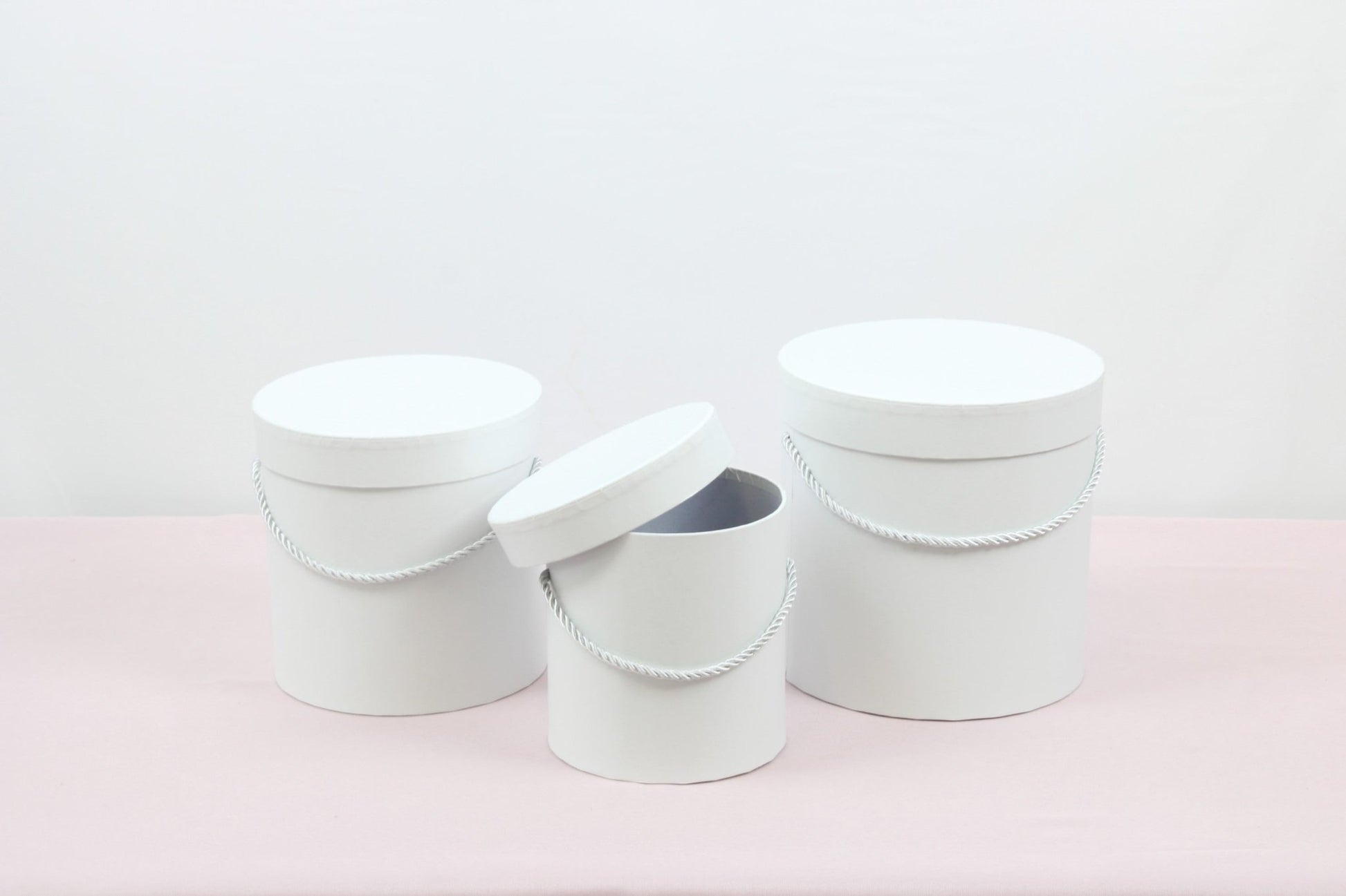 Simple Solid Color Round Hat Flower Box with Lid - Elegant Supply