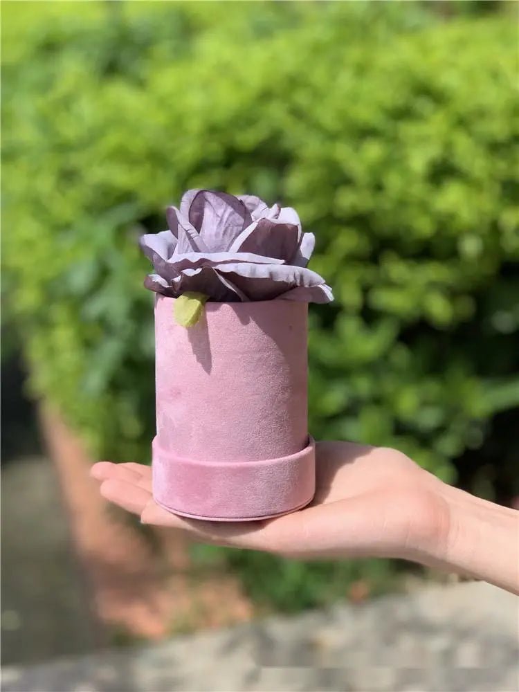 Single Flower Velvet Mini Round Box - Elegant Supply