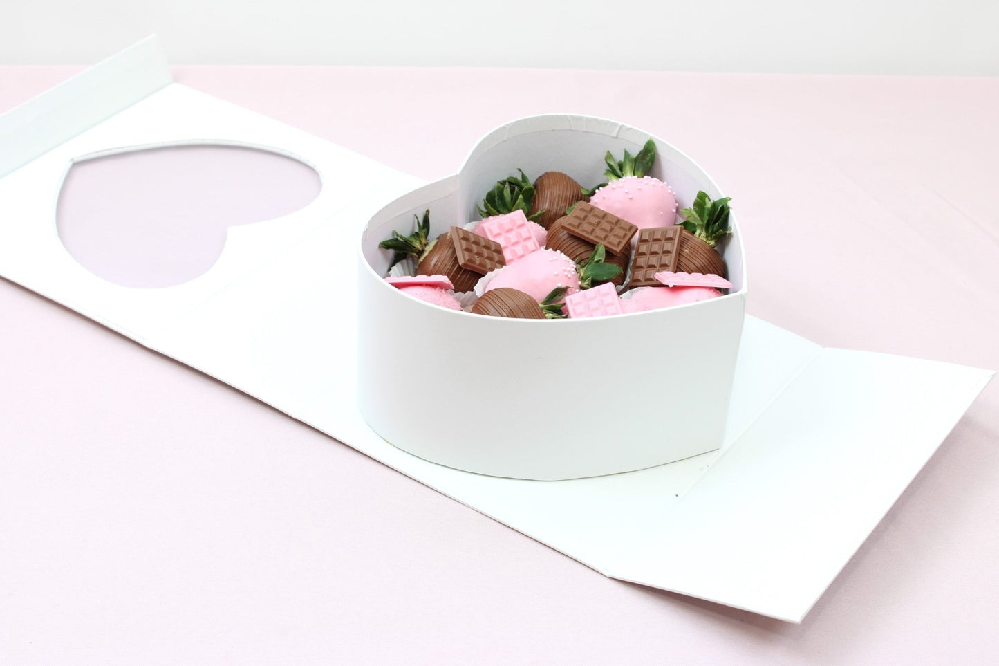 Square Magentic Heart Flower Gift Box - Elegant Supply