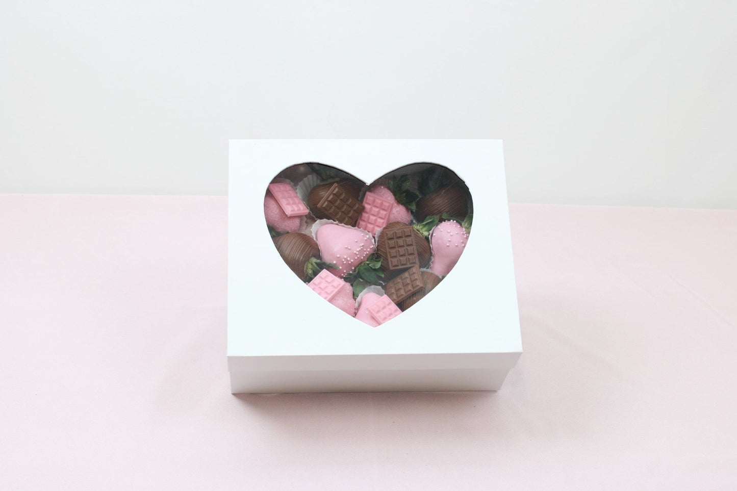 Square Magentic Heart Flower Gift Box - Elegant Supply