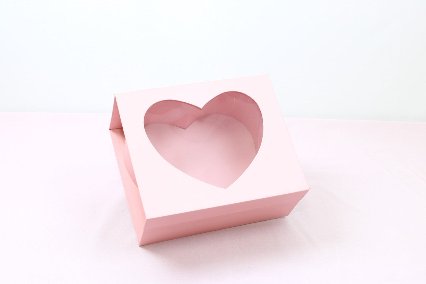 Square Magentic Heart Flower Gift Box - Elegant Supply