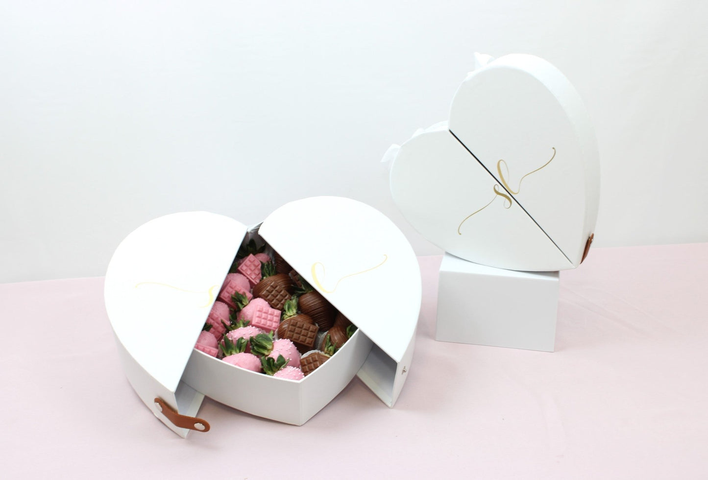 Sweet Love Heart Flower Gift Box - Elegant Supply